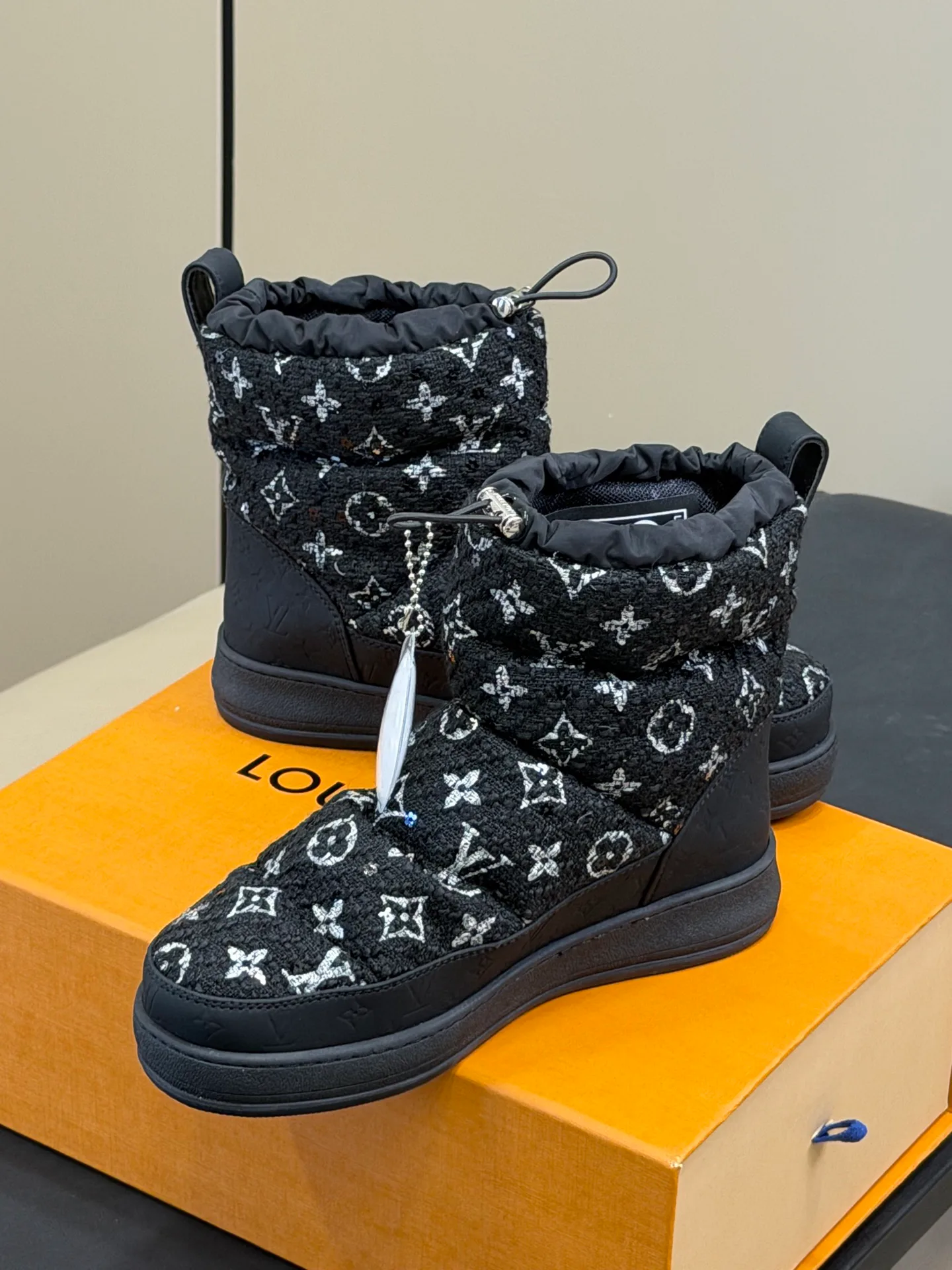 Women's Ugg Boots LOUIS VUITTON 18498044