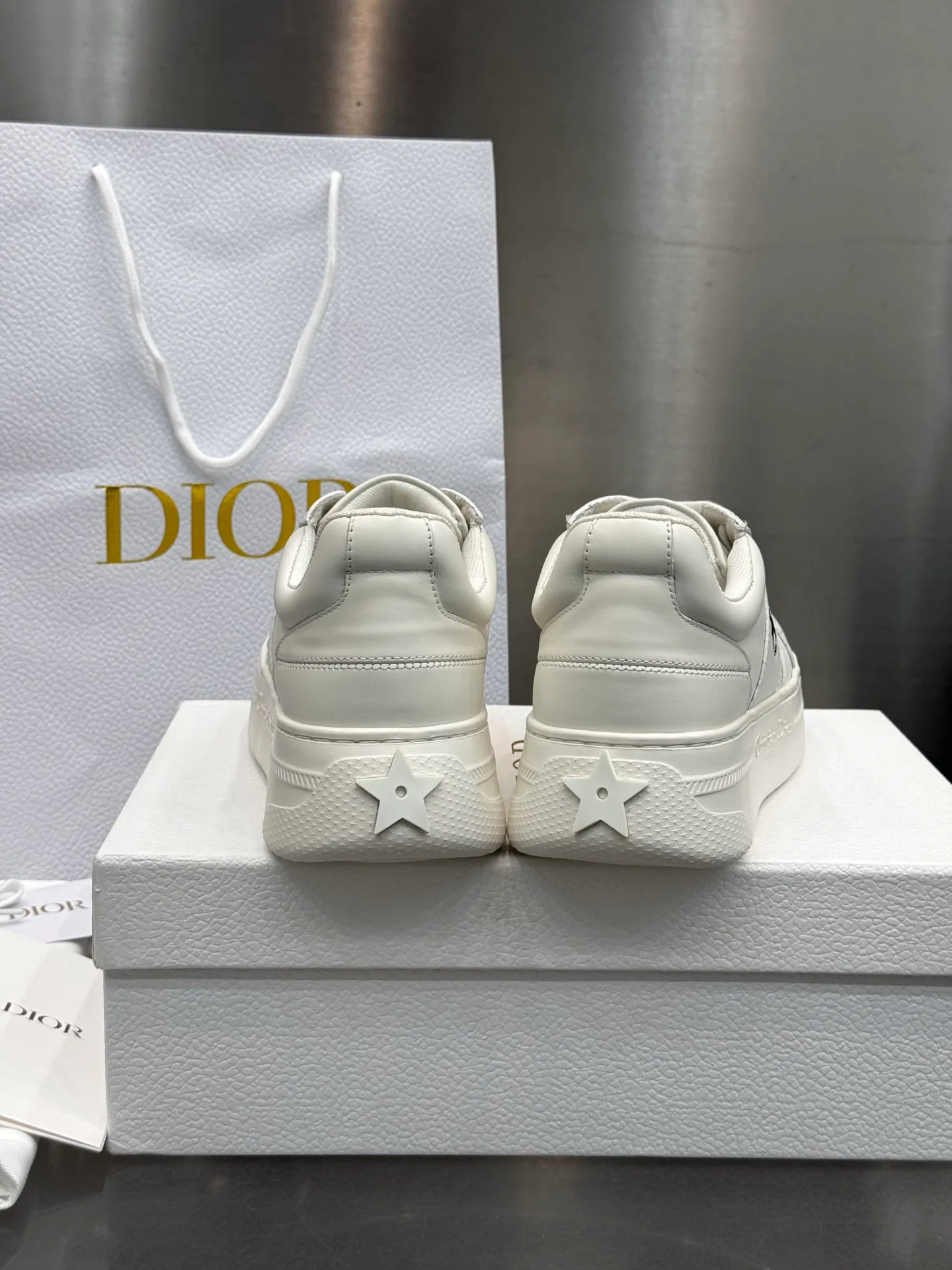 Women's Sneakers CHRISTIAN DIOR 18202452