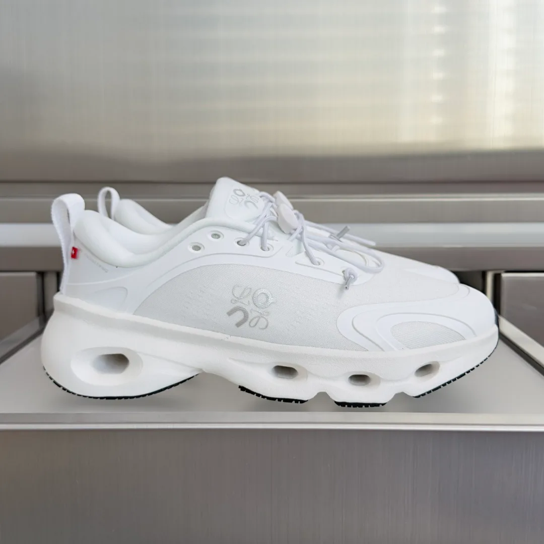 Women's Sneakers LOEWE 18339160