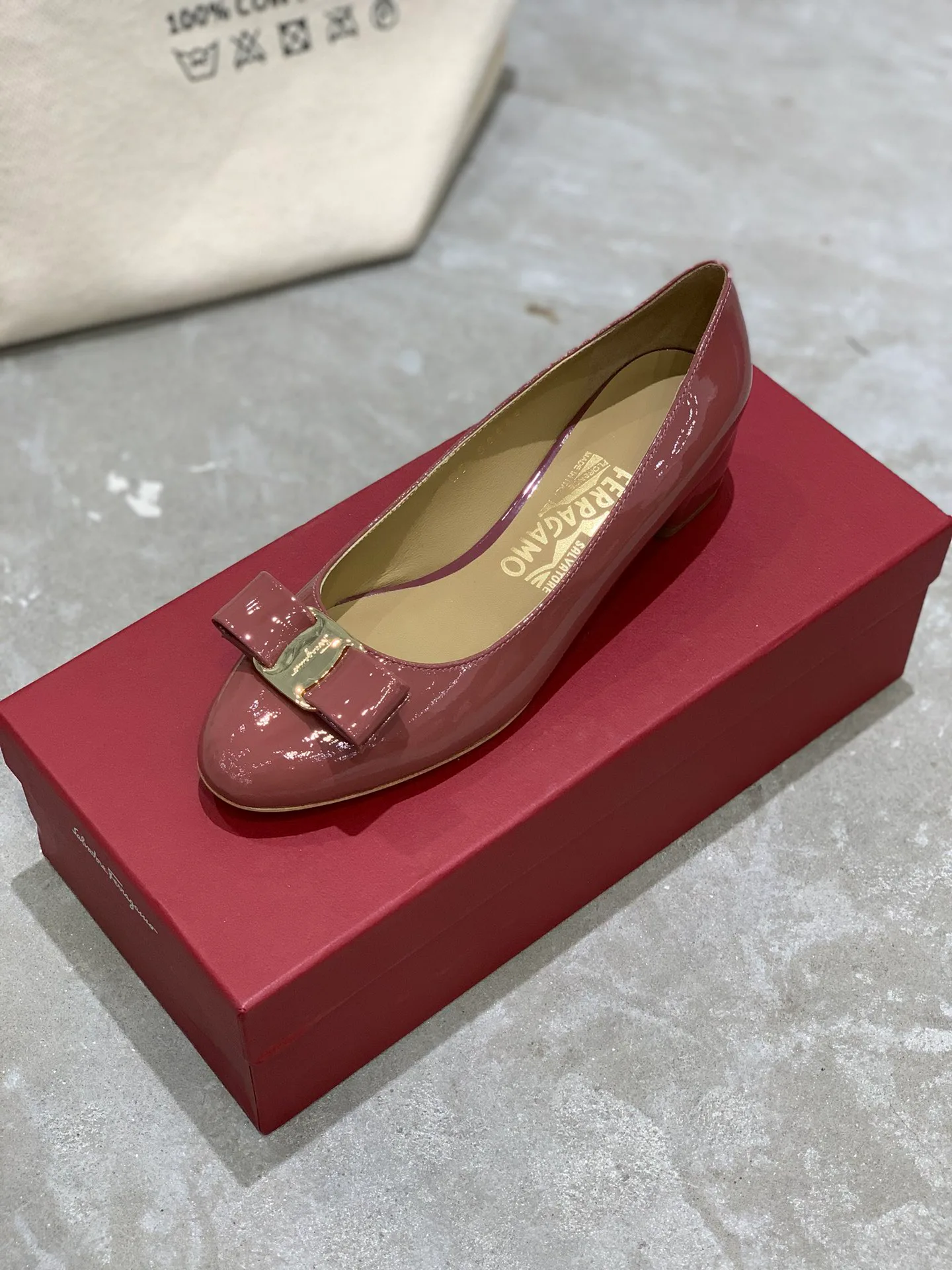 Women's Ballet Flats SALVATORE FERRAGAMO 18340685