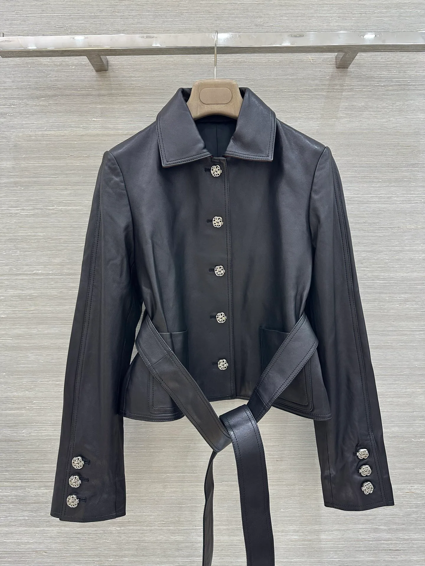 Women's Leather Jackets And Sheepskin Coats CHANEL 17891088
