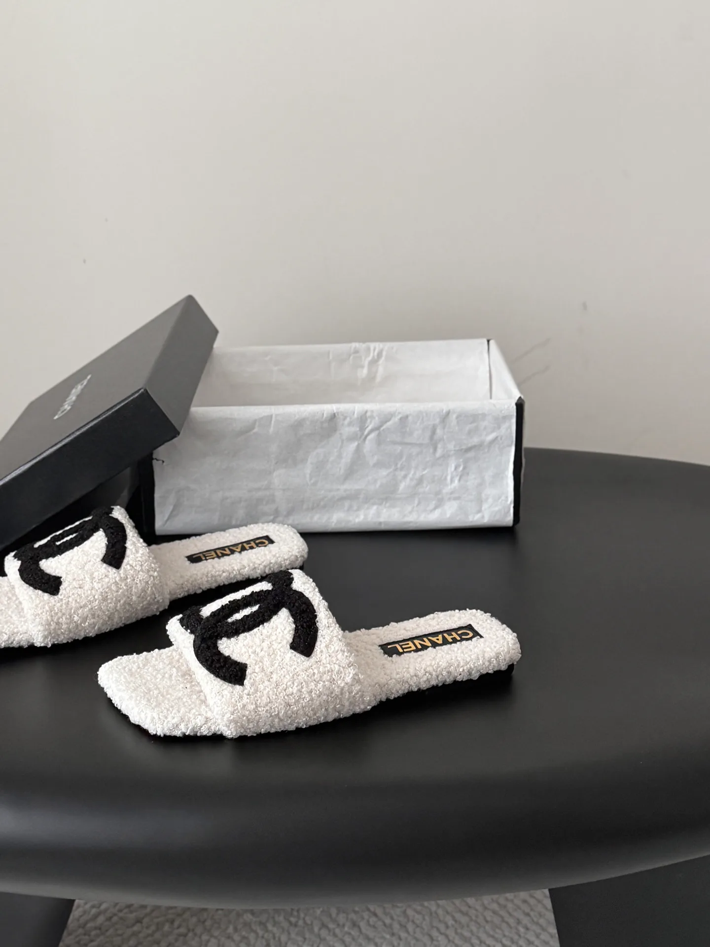 Women's Slippers CHANEL 18154259