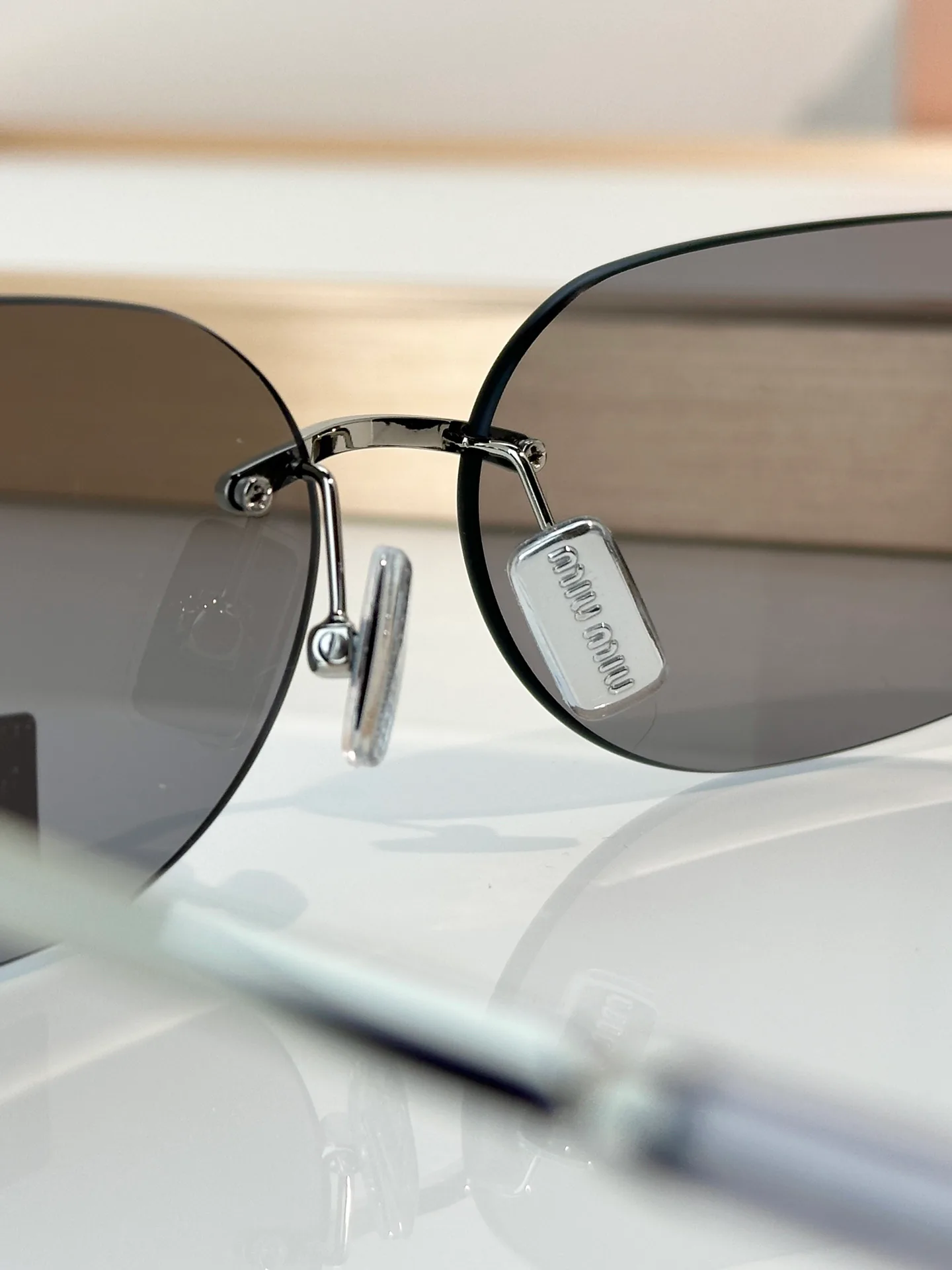 Glasses MIU MIU 18095022