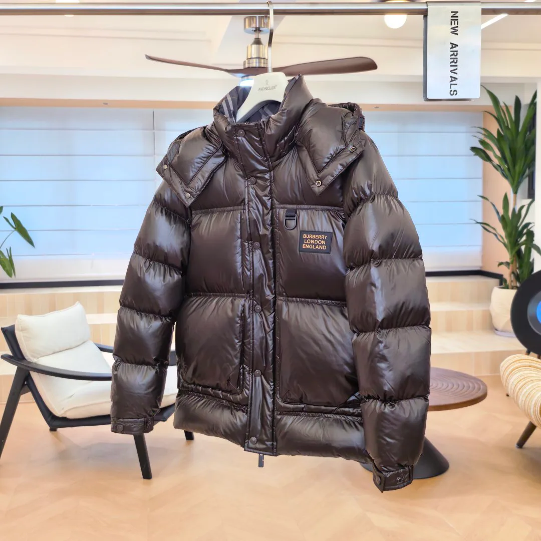 Women's Jackets And Down Jackets BURBERRY 17902556