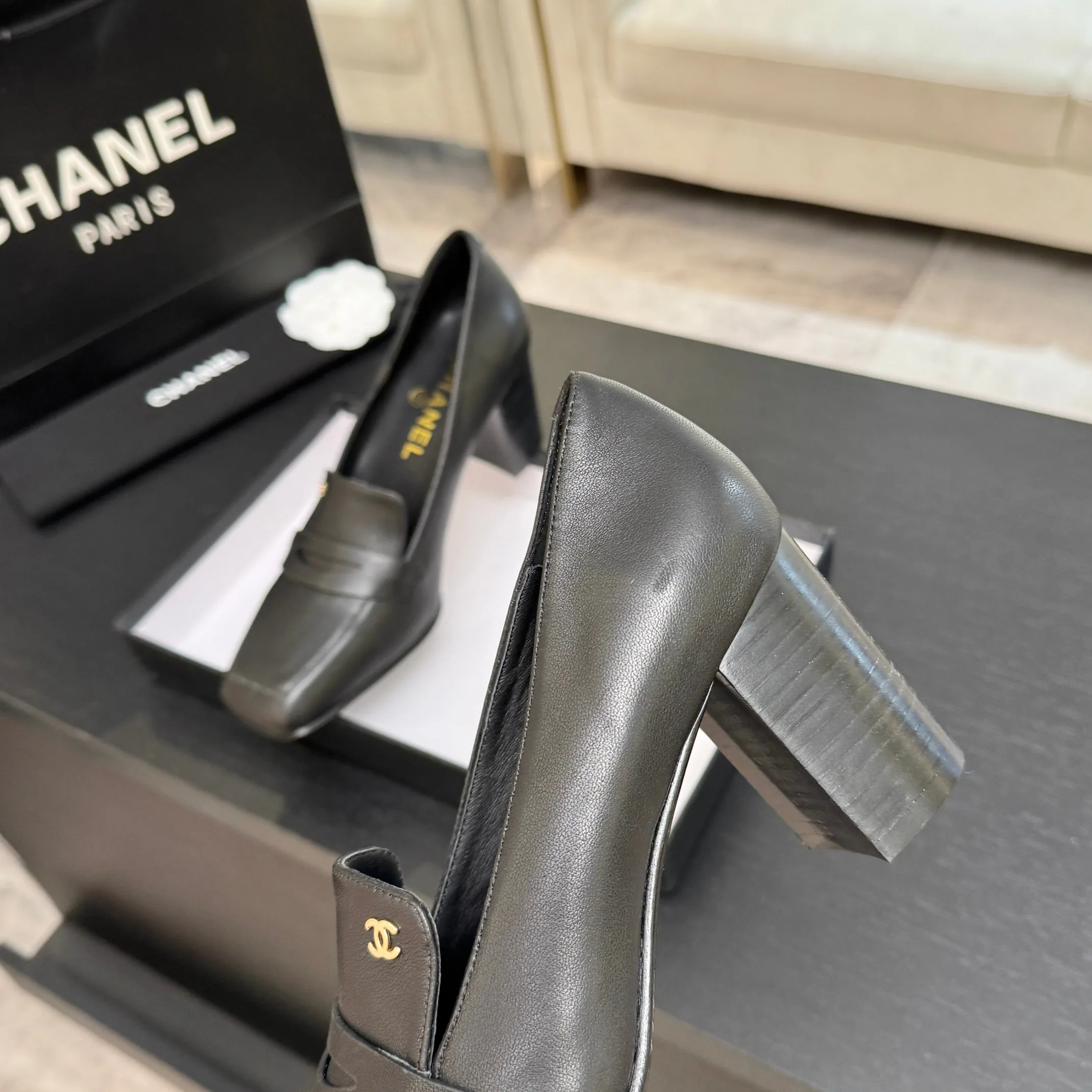Women's Loafers And Moccasins CHANEL 18063089