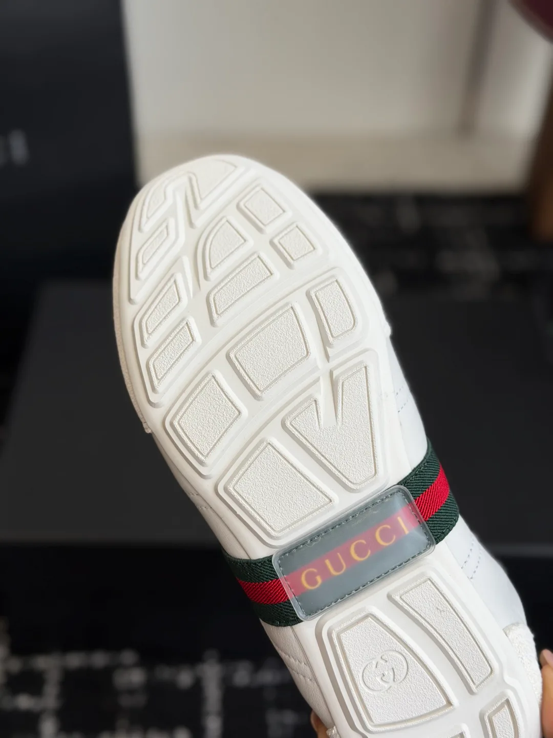 Women's Sneakers GUCCI 18121098
