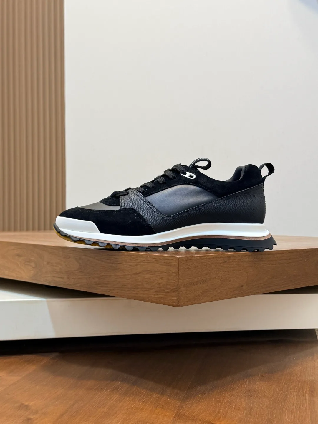 Men's Sneakers HERMES 18055241