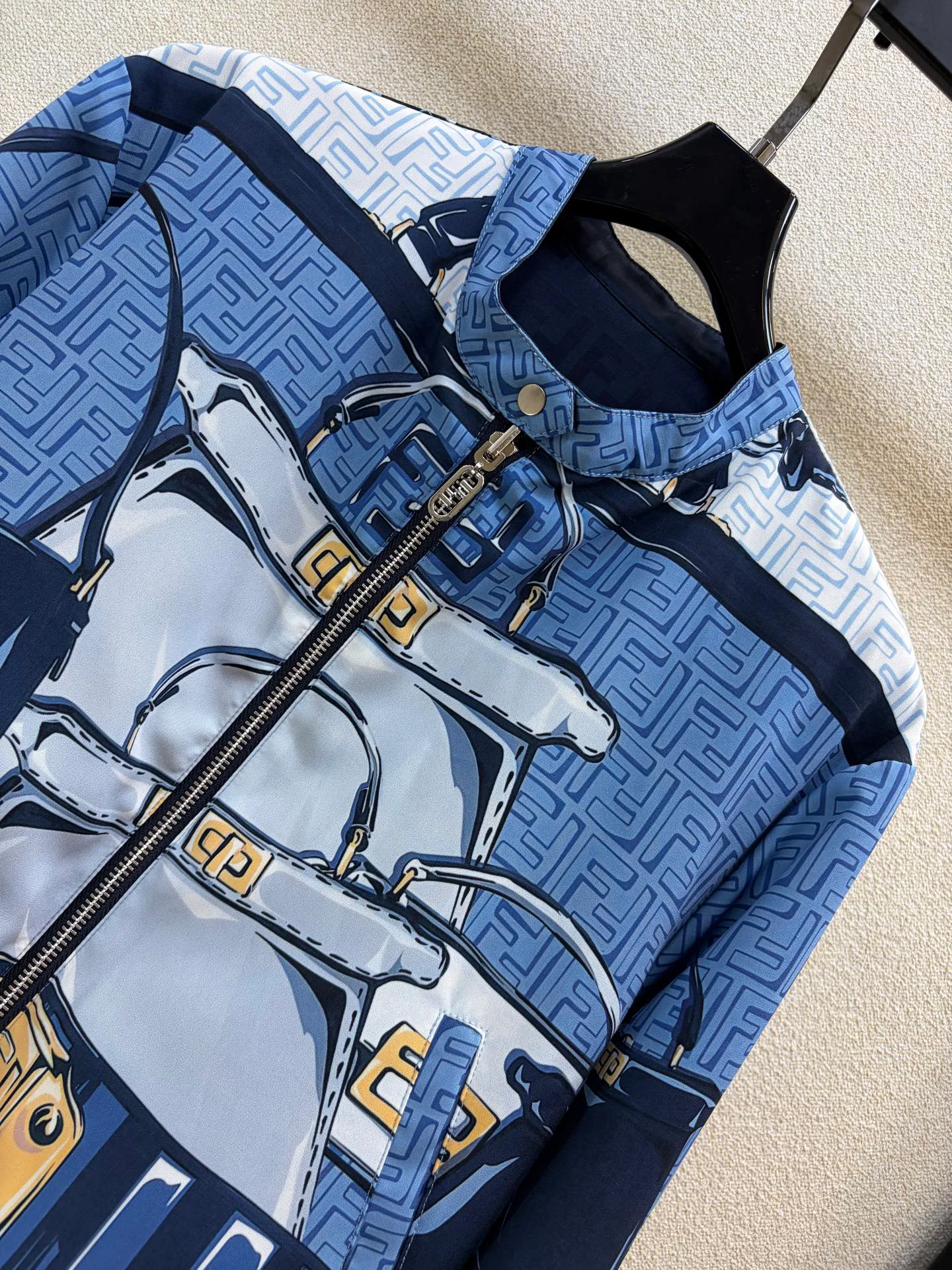 Women's Jackets And Down Jackets FENDI 18408102