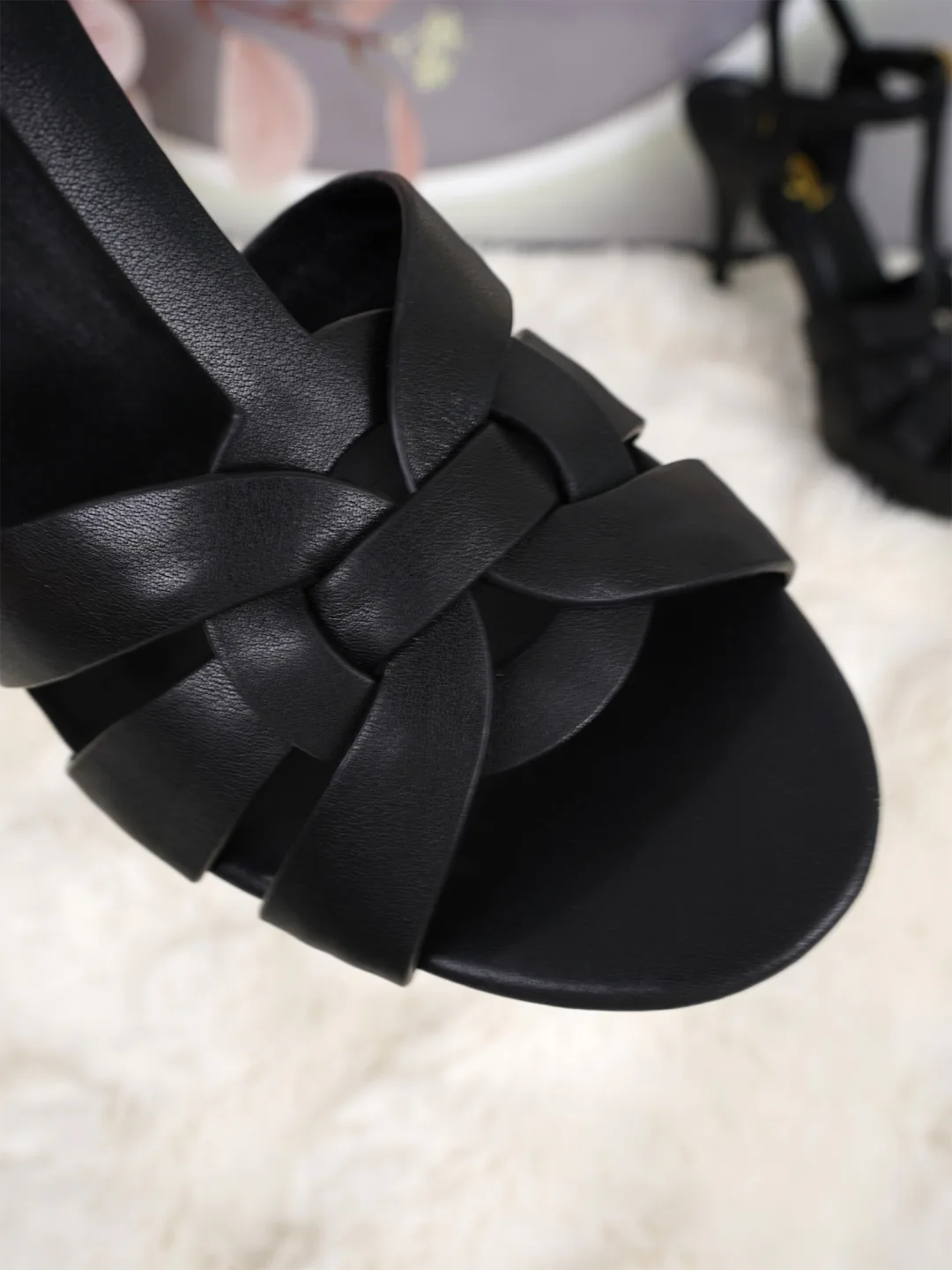 Women's Open-Toe Sandals SAINT LAURENT 18449675