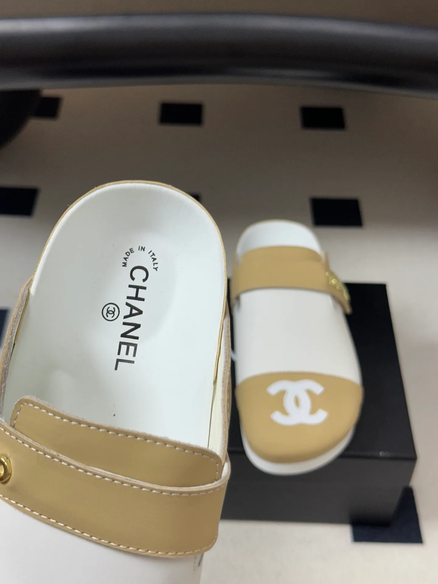 Women's Mules And Clogs CHANEL 17830298