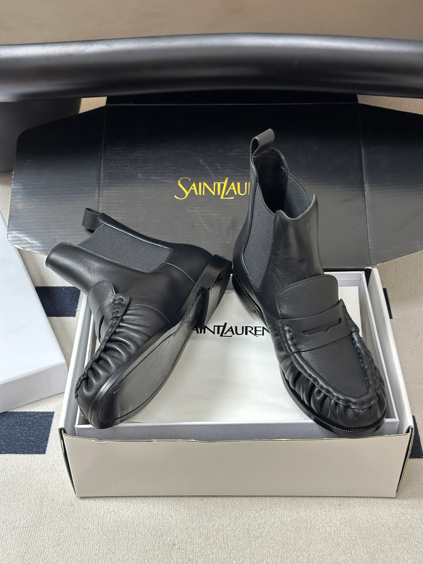 Women's Booties SAINT LAURENT 18340999