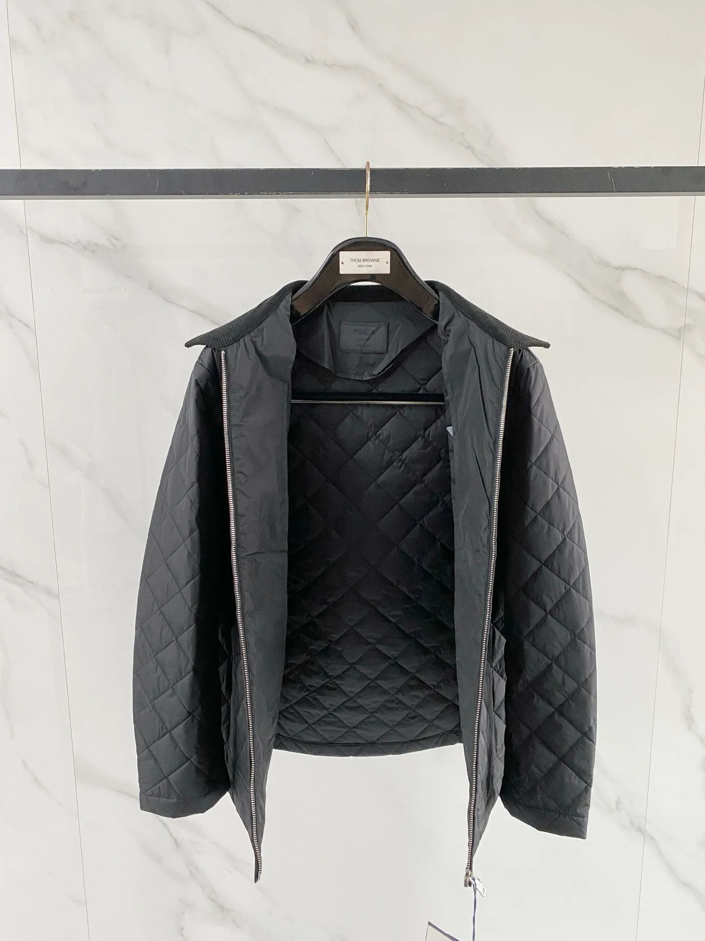 Куртки И Пуховики Мужские Prada 18609312