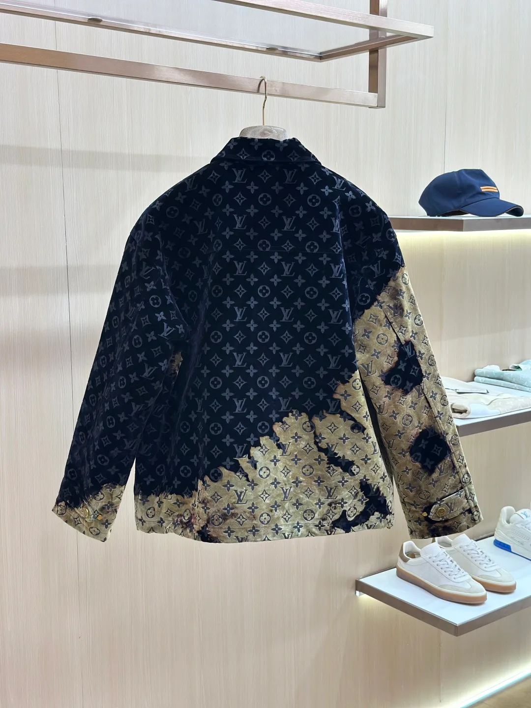 Куртки И Пуховики Мужские Louis Vuitton 18599307