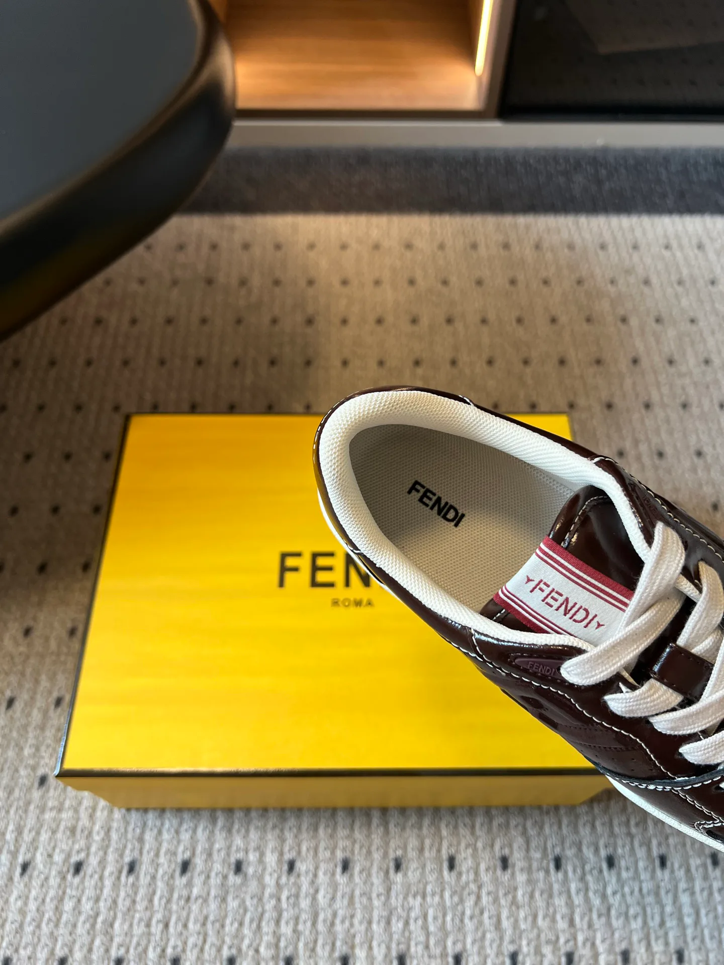 Women's Sneakers FENDI 18121020