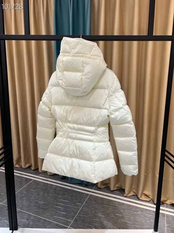 Women's Jackets And Down Jackets MONCLER 17964594