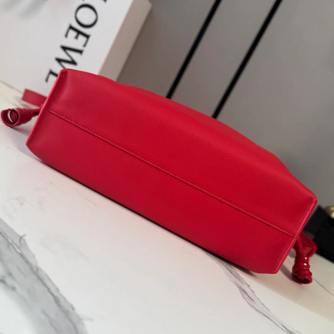 Women's Classic Handbags LOEWE 17937939