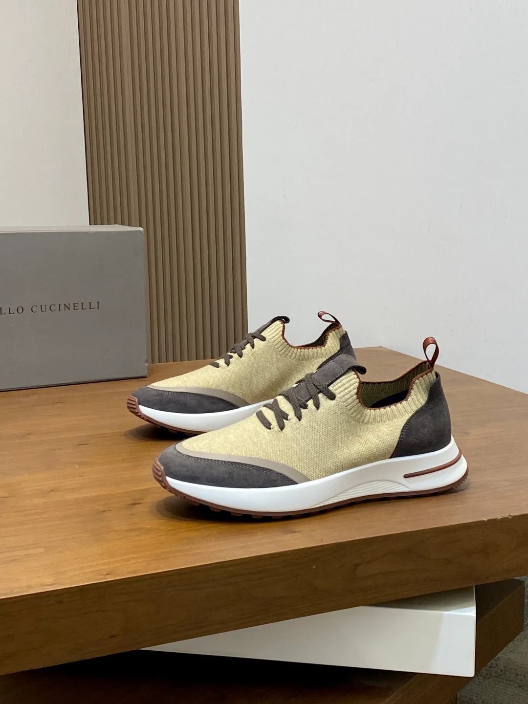 Men's Sneakers LORO PIANA 18100253