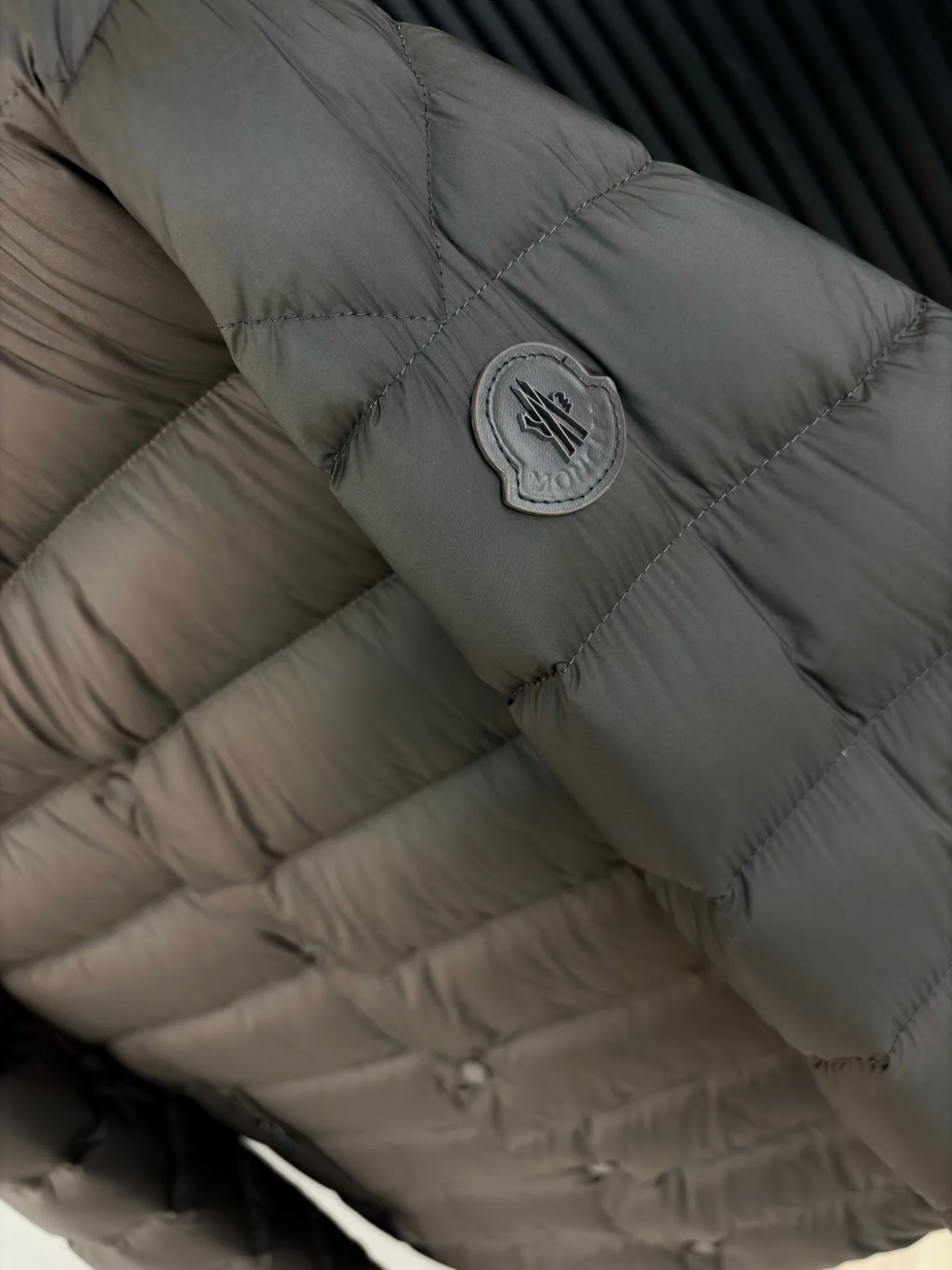 Men's Jackets And Down Jackets MONCLER 18218453