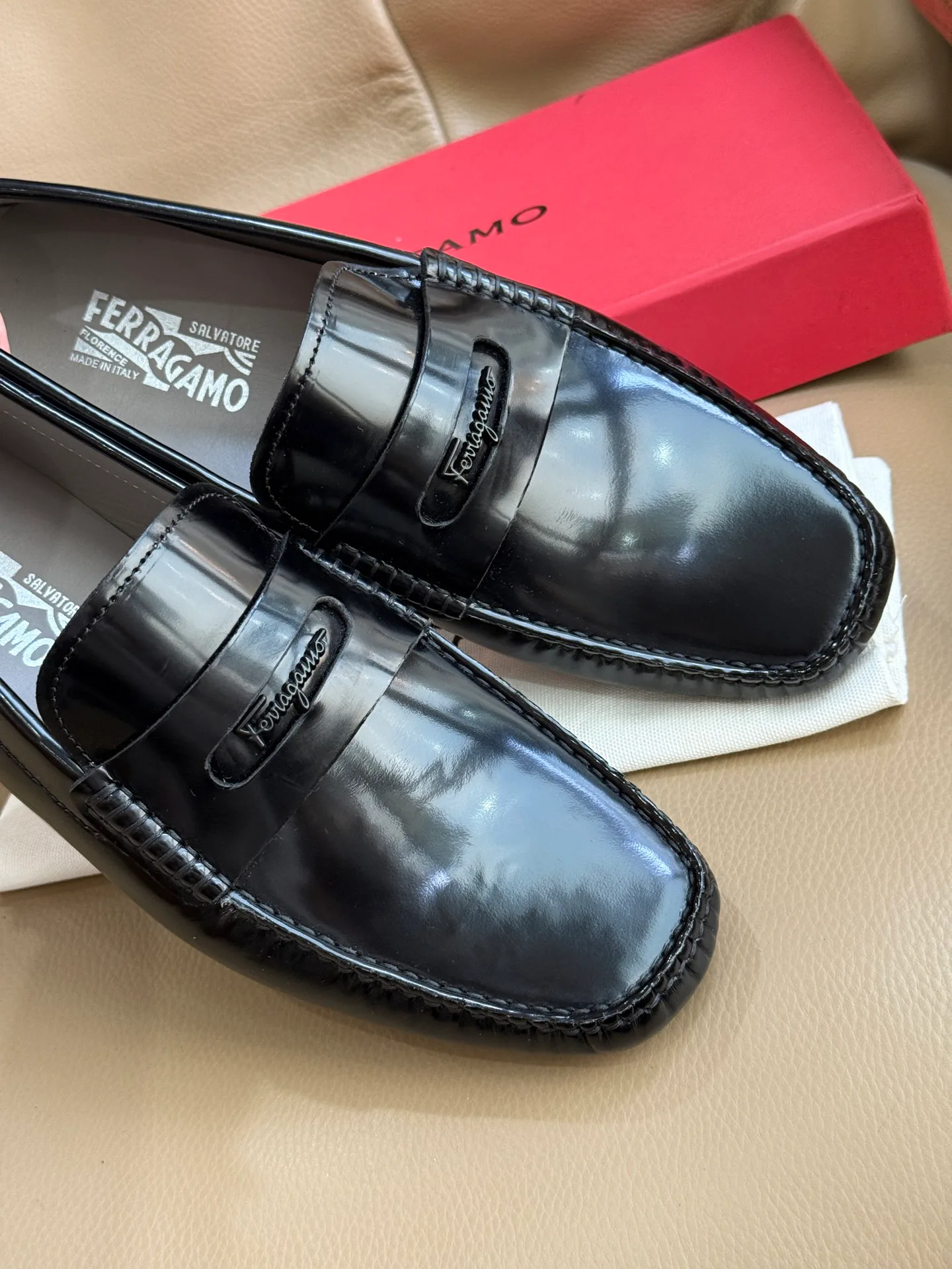 Men's Loafers And Dress Shoes SALVATORE FERRAGAMO 18117116