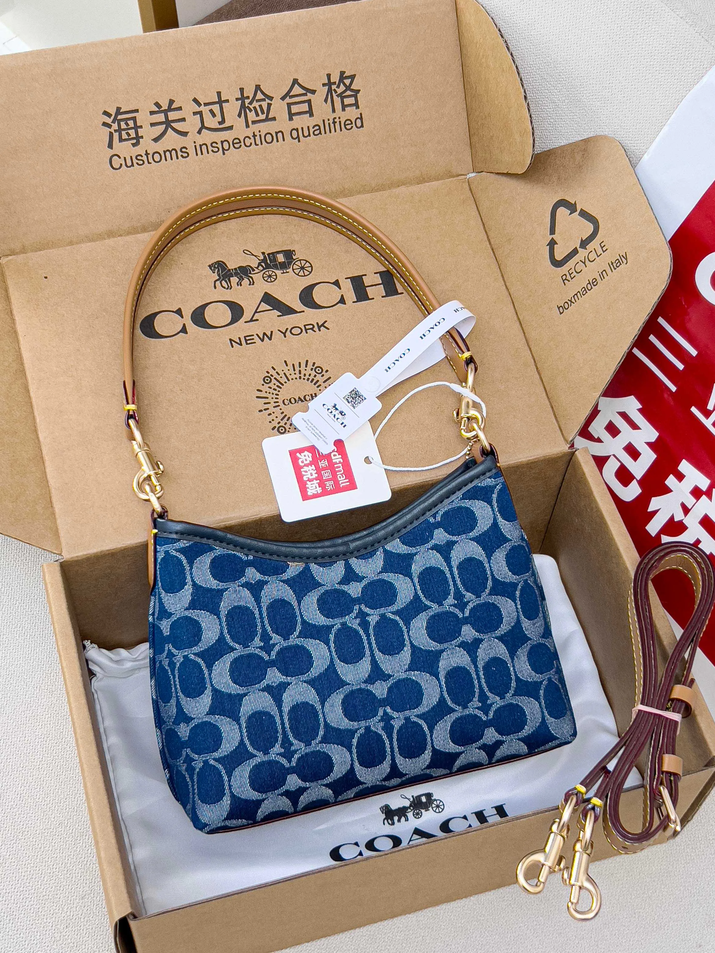 Women's Classic Handbags COACH 17896756