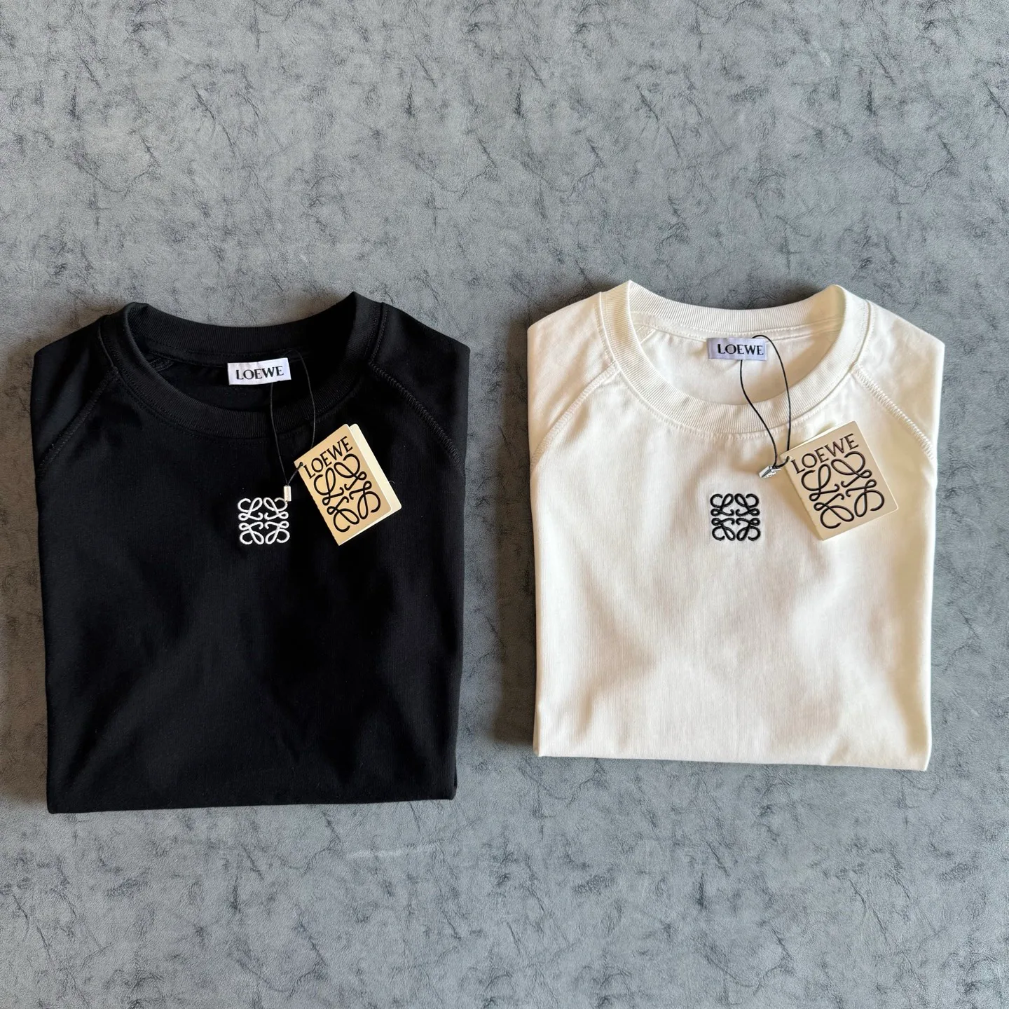 Women's T-Shirts LOEWE 17124170