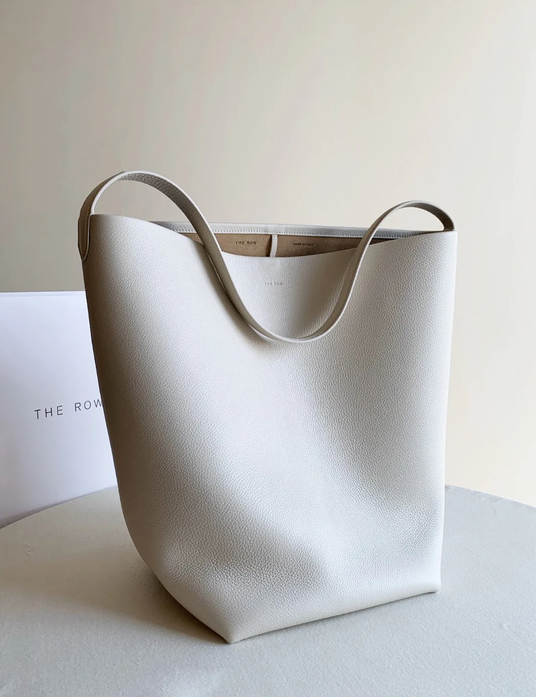 Women's Classic Handbags THE ROW 18070661