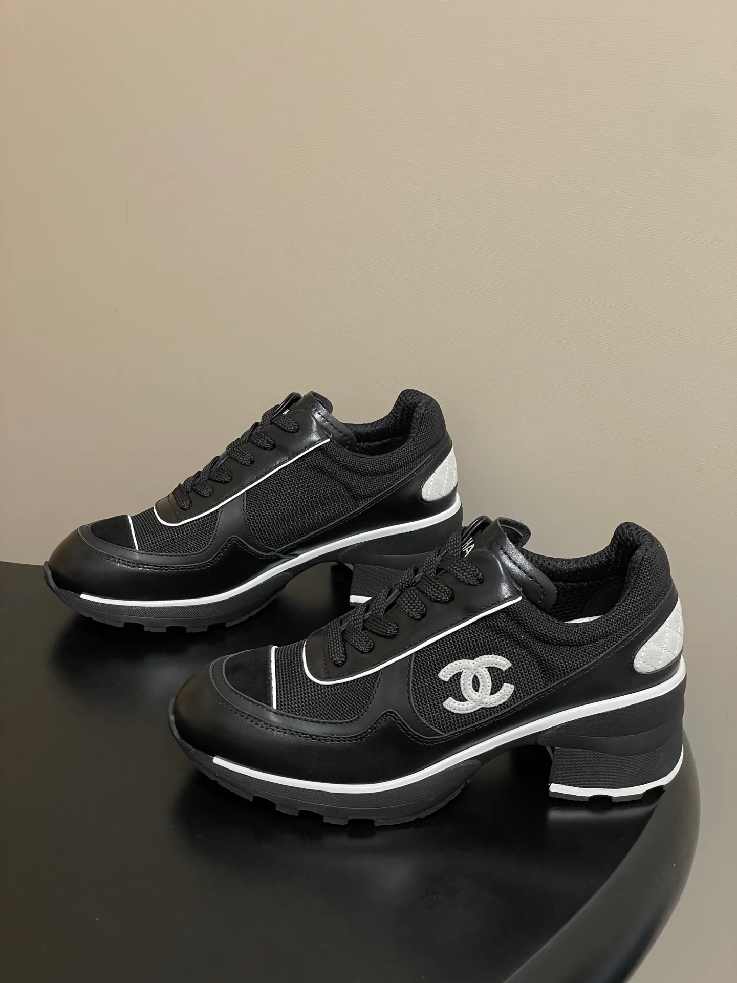 Women's Sneakers CHANEL 17867680