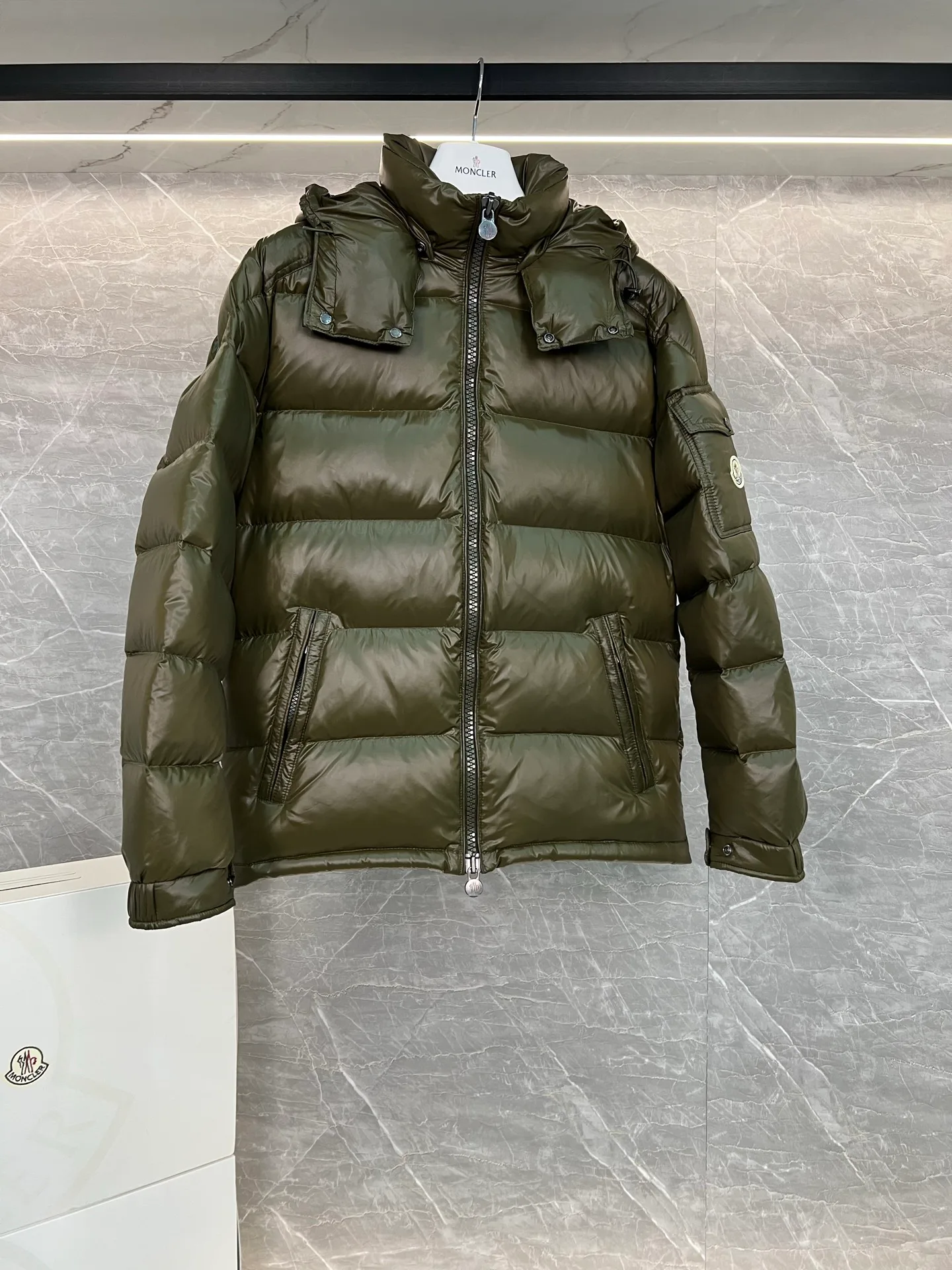 Men's Jackets And Down Jackets MONCLER 18111315