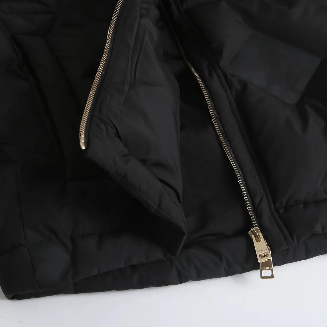 Women's Jackets And Down Jackets FENDI 18048552