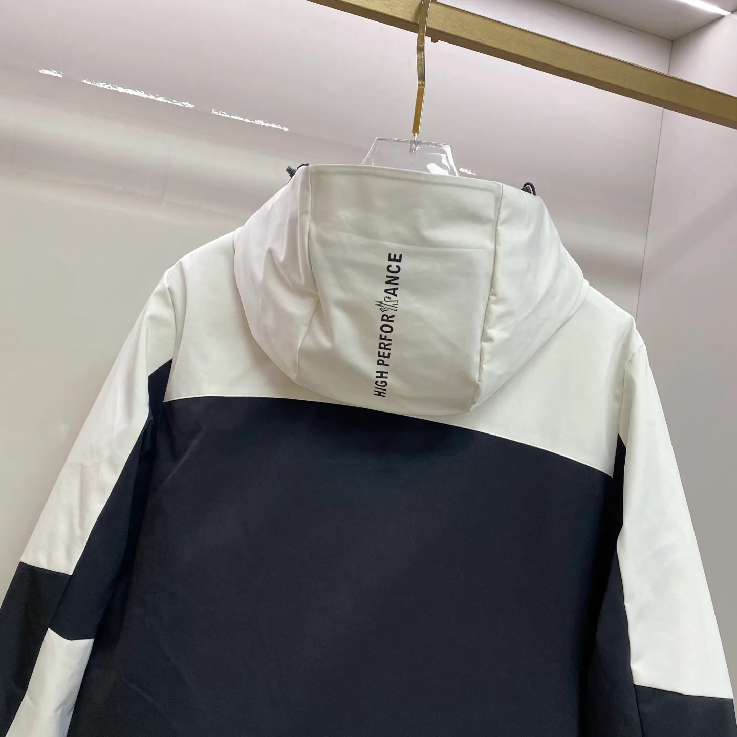 Men's Jackets And Down Jackets MONCLER 18029202