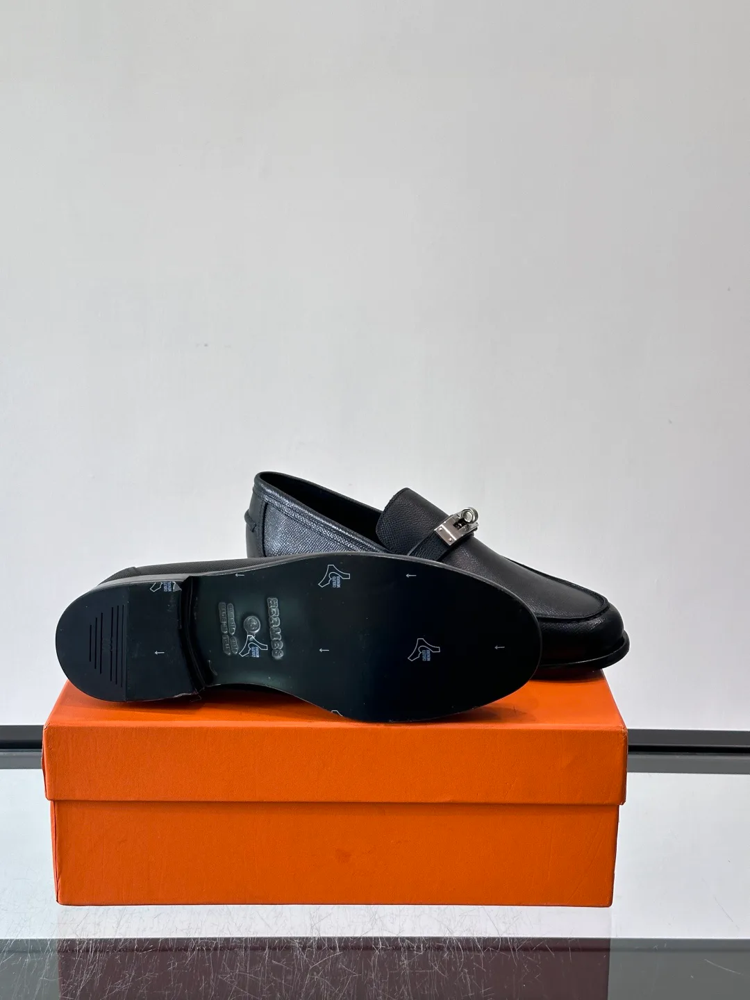 Men's Loafers And Dress Shoes HERMES 18055042