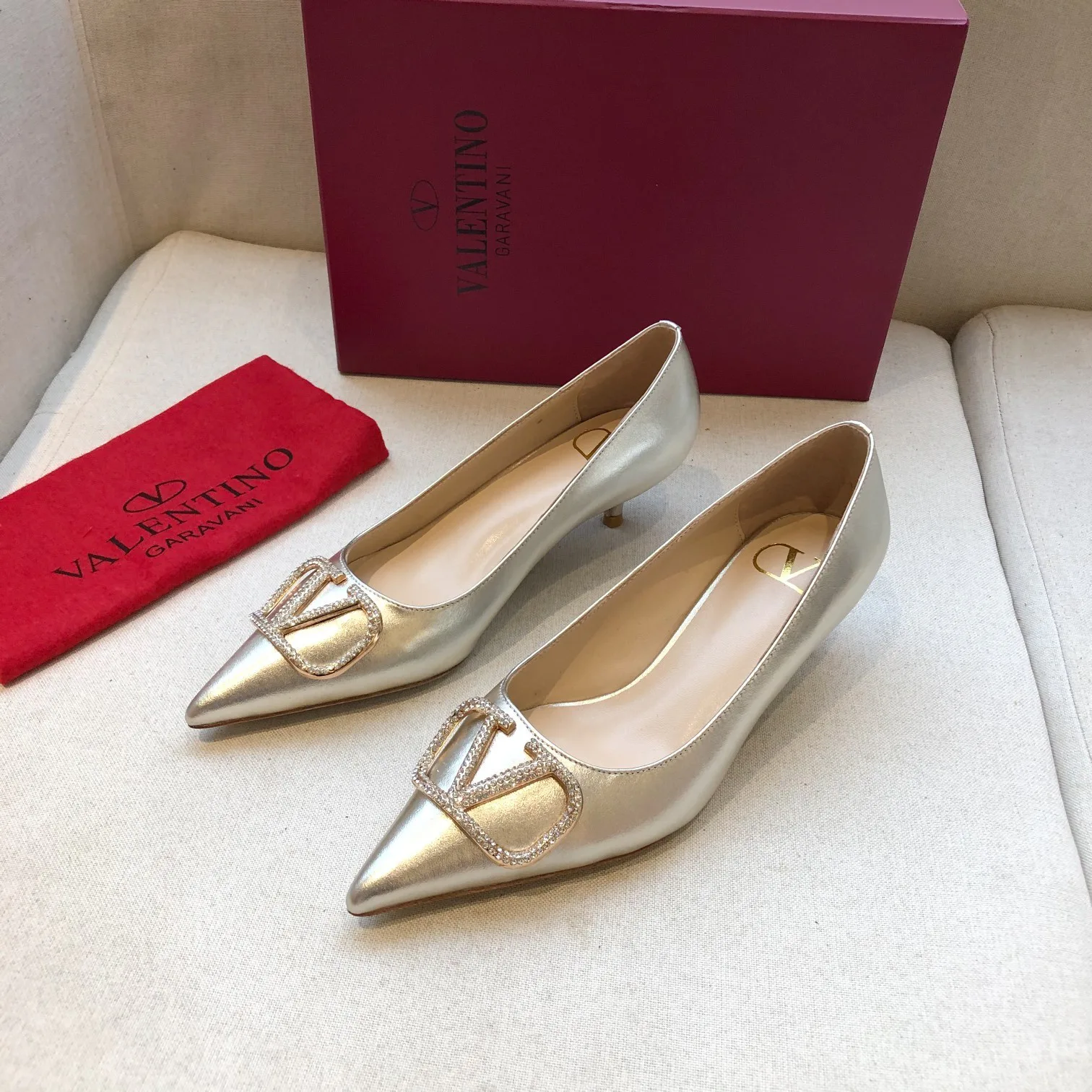 Women's Heels VALENTINO 17956874