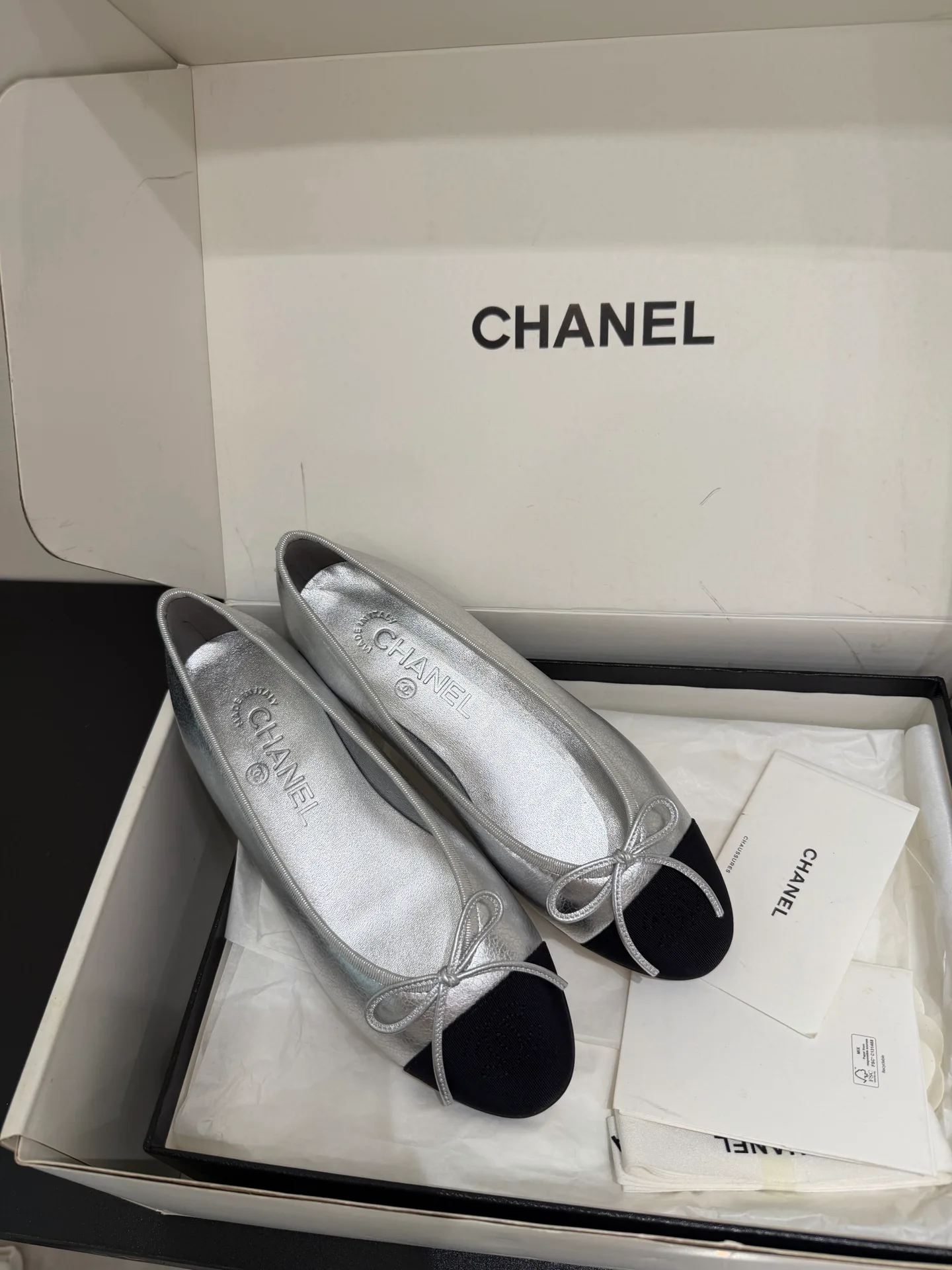 Women's Ballet Flats CHANEL 18080139