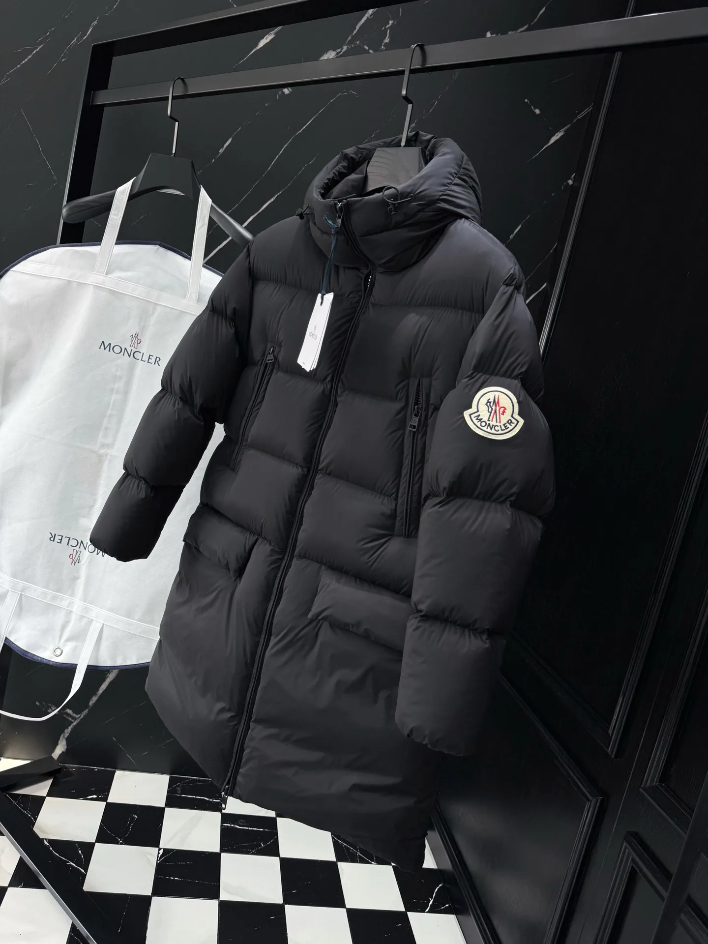 Куртки И Пуховики Мужские Moncler 18684465