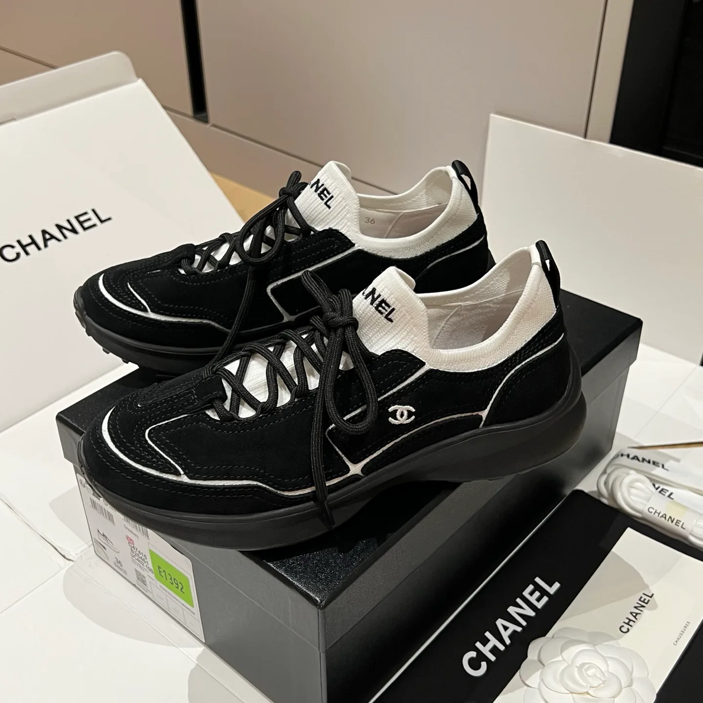 Women's Sneakers CHANEL 17733659