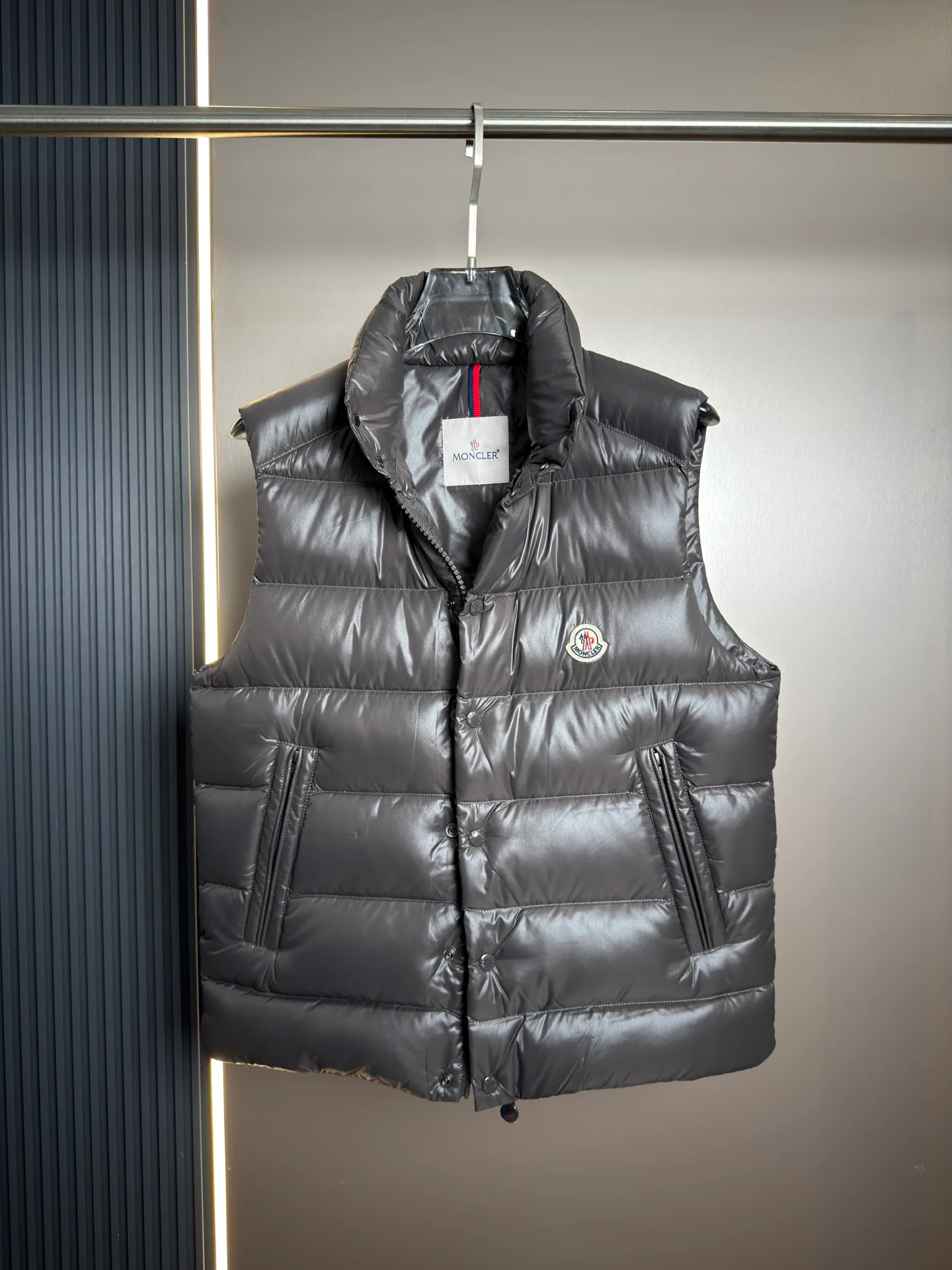 Men's Vests MONCLER 18370636