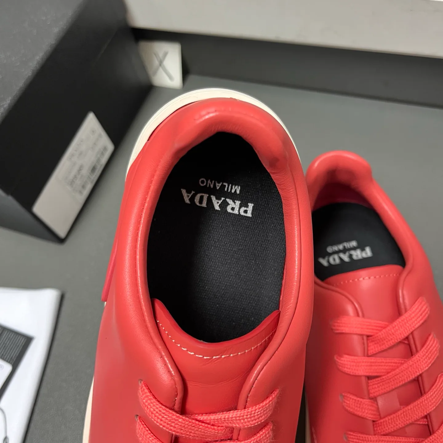 Men's Sneakers PRADA 16940085
