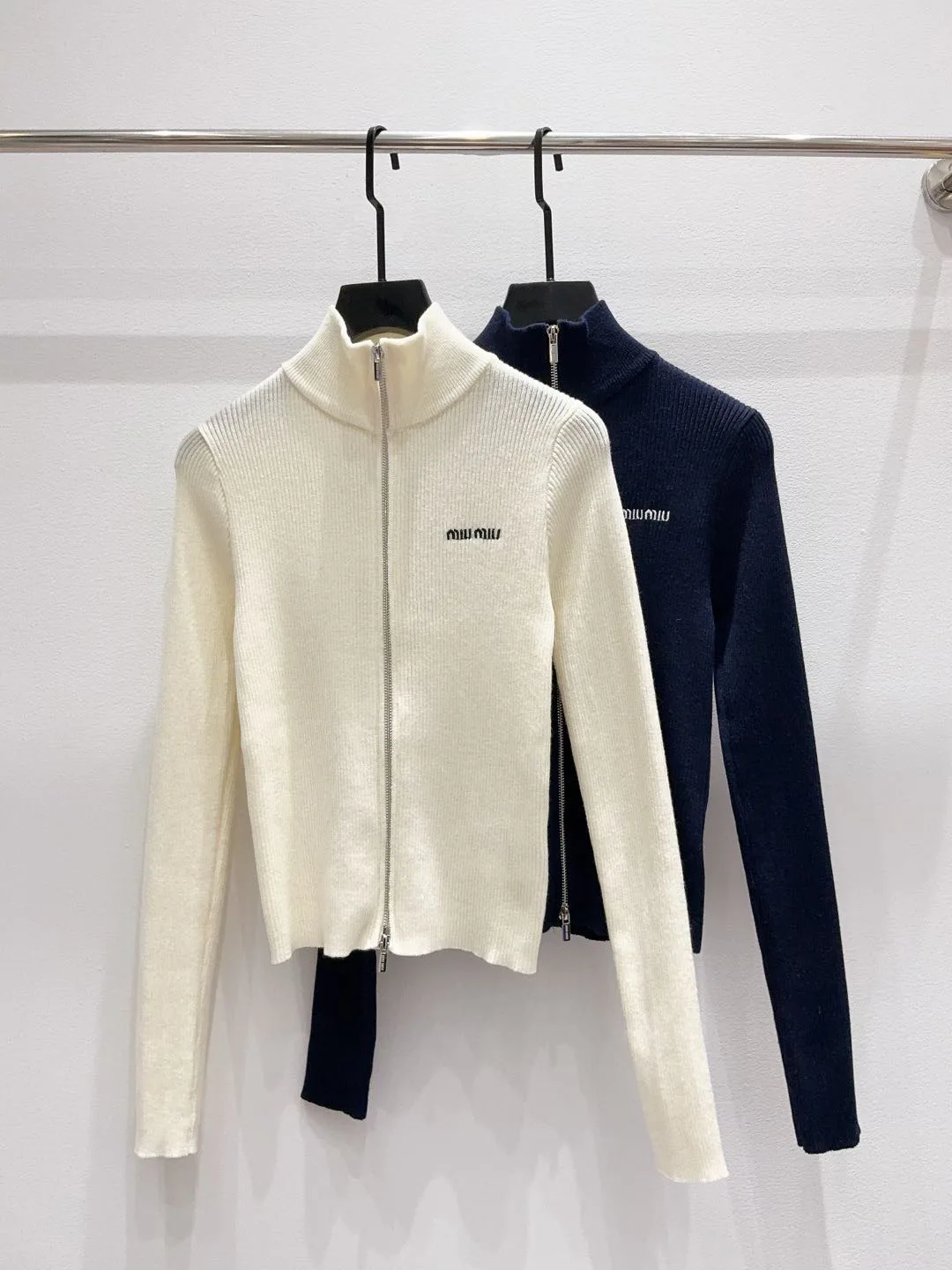 Women's Jumpers And Sweaters MIU MIU 18029070