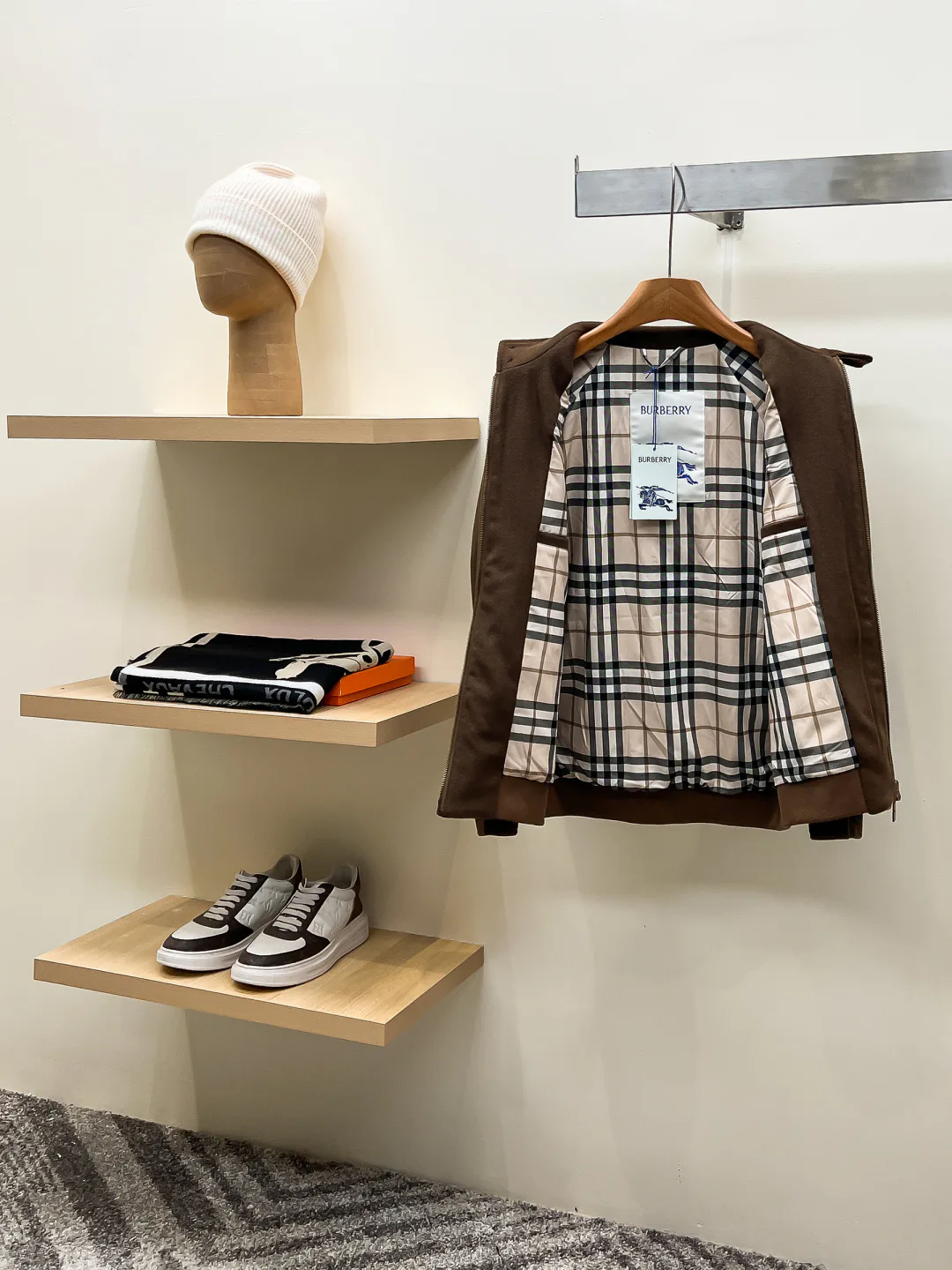Men's Jackets And Down Jackets BURBERRY 18499087