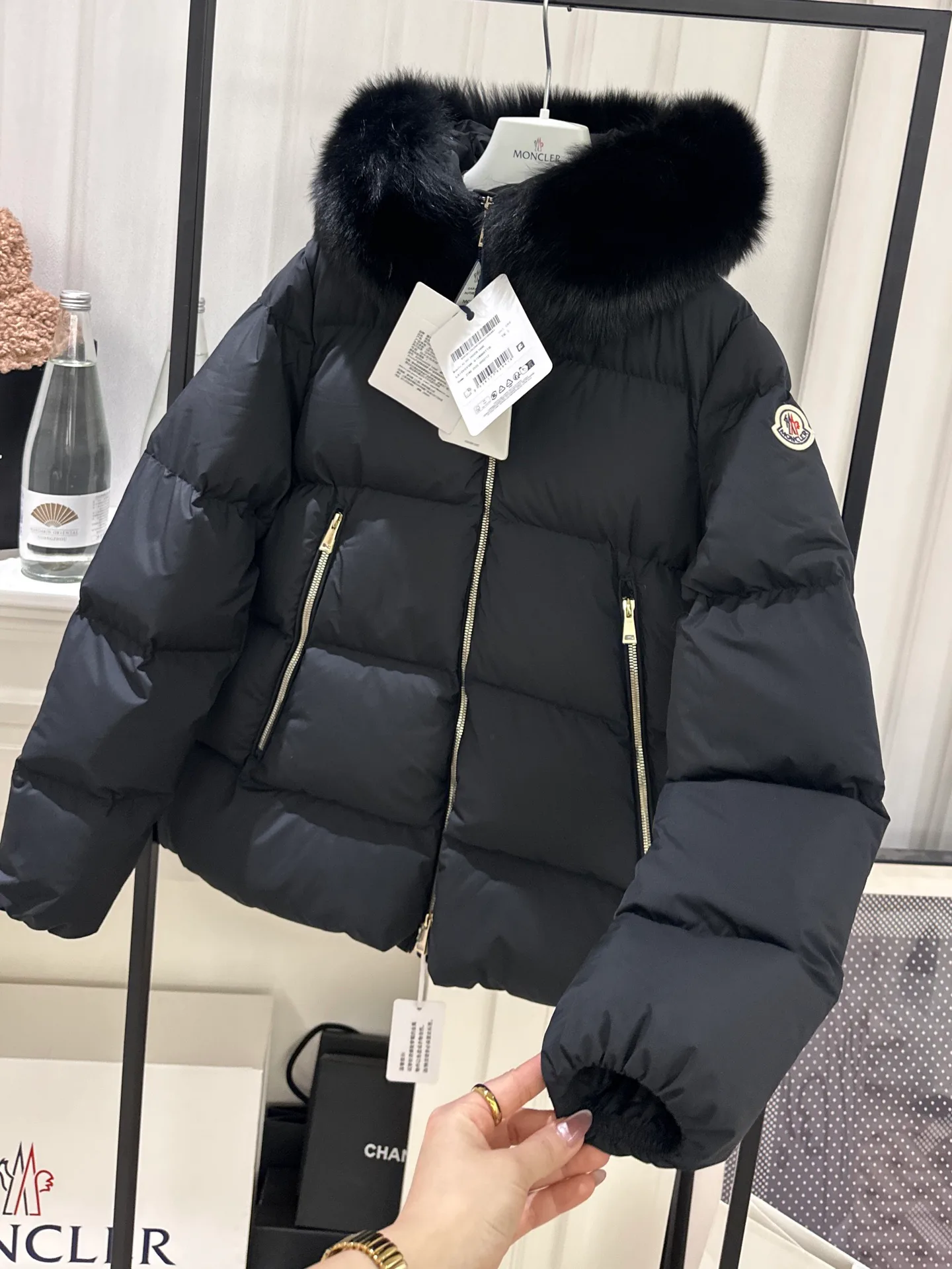 Men's Jackets And Down Jackets MONCLER 17898008