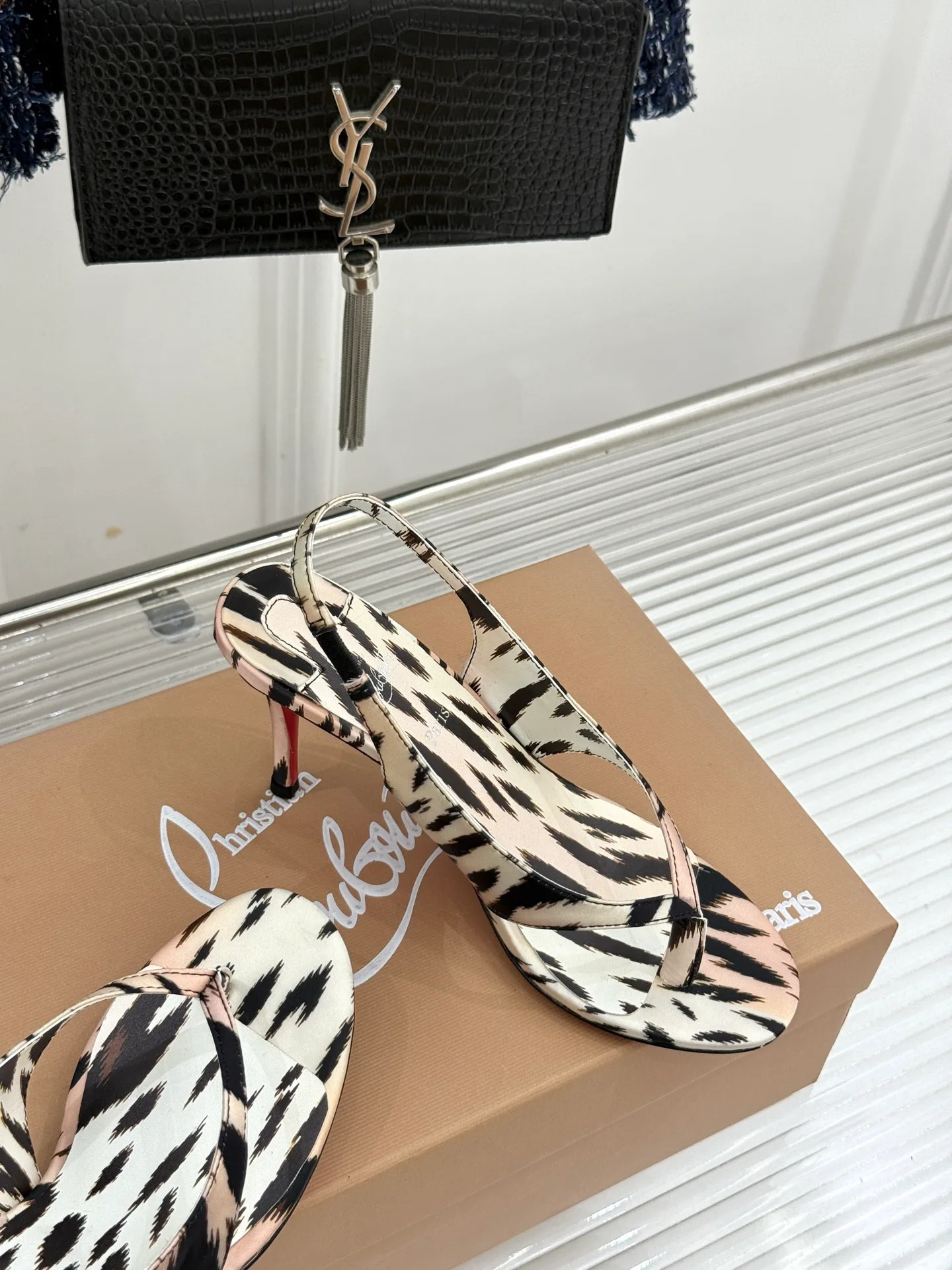 Women's Open-Toe Sandals CHRISTIAN LOUBOUTIN 18549077