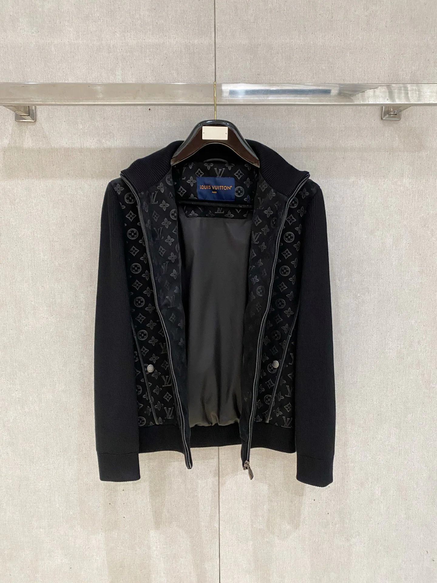 Men's Jackets And Down Jackets LOUIS VUITTON 18273003