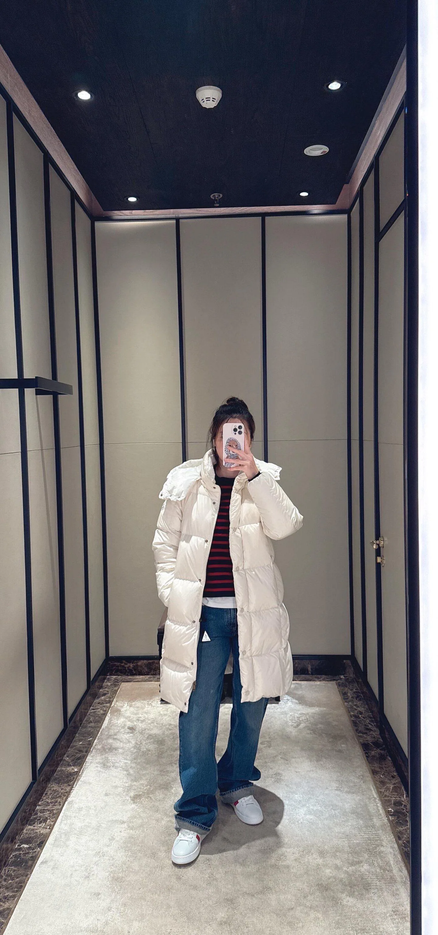 Women's Jackets And Down Jackets MONCLER 18168818