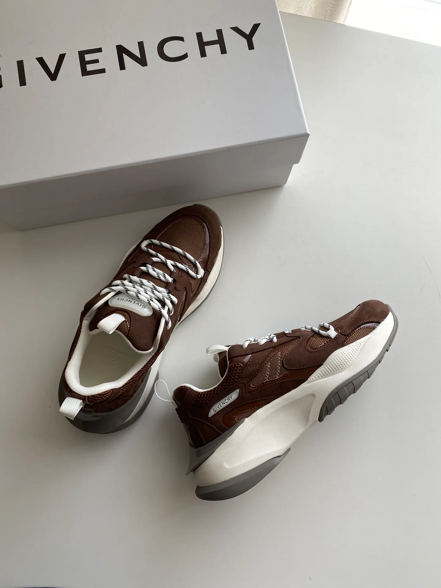 Men's Sneakers GIVENCHY 18417384