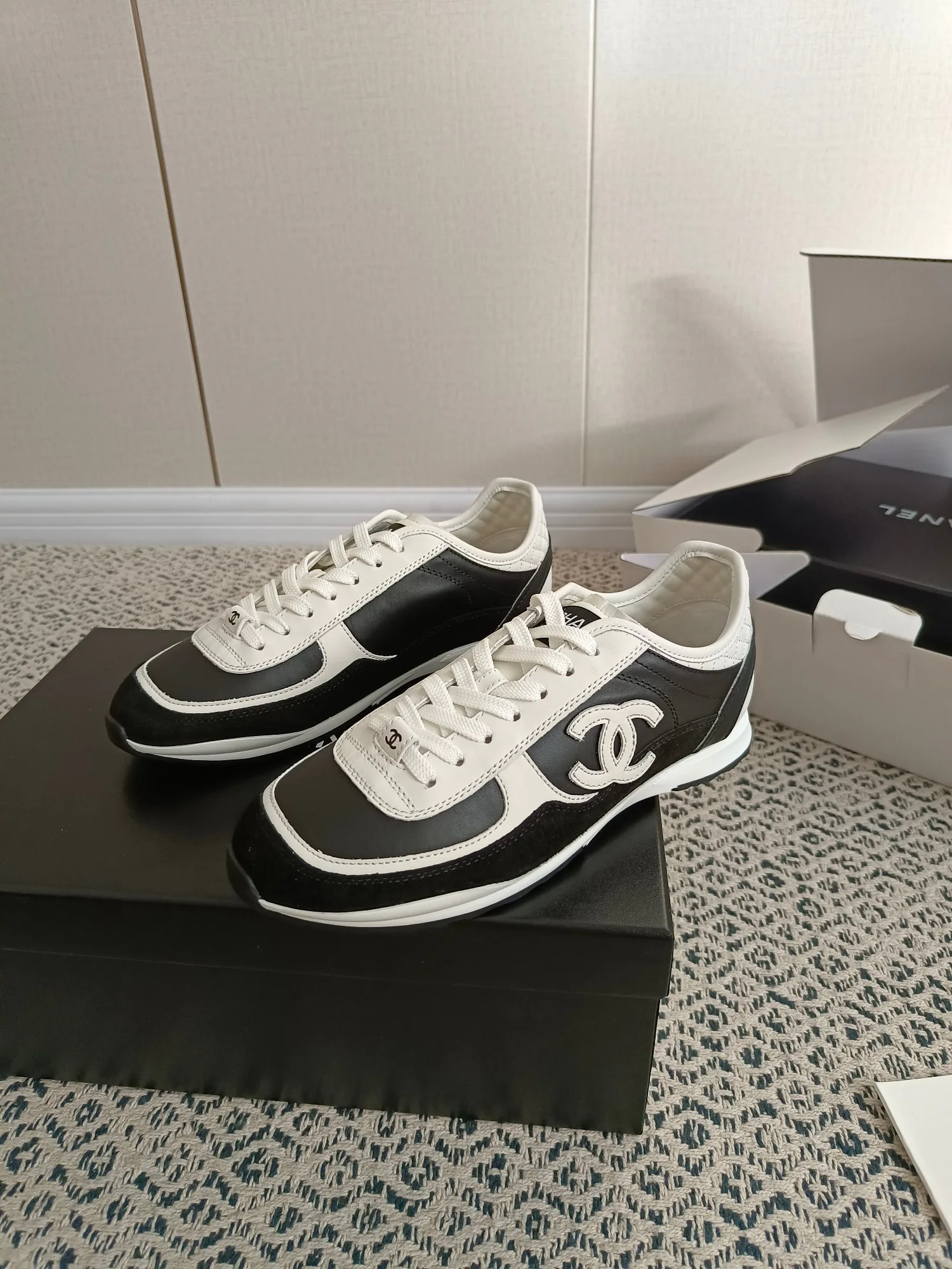 Women's Sneakers CHANEL 18274005