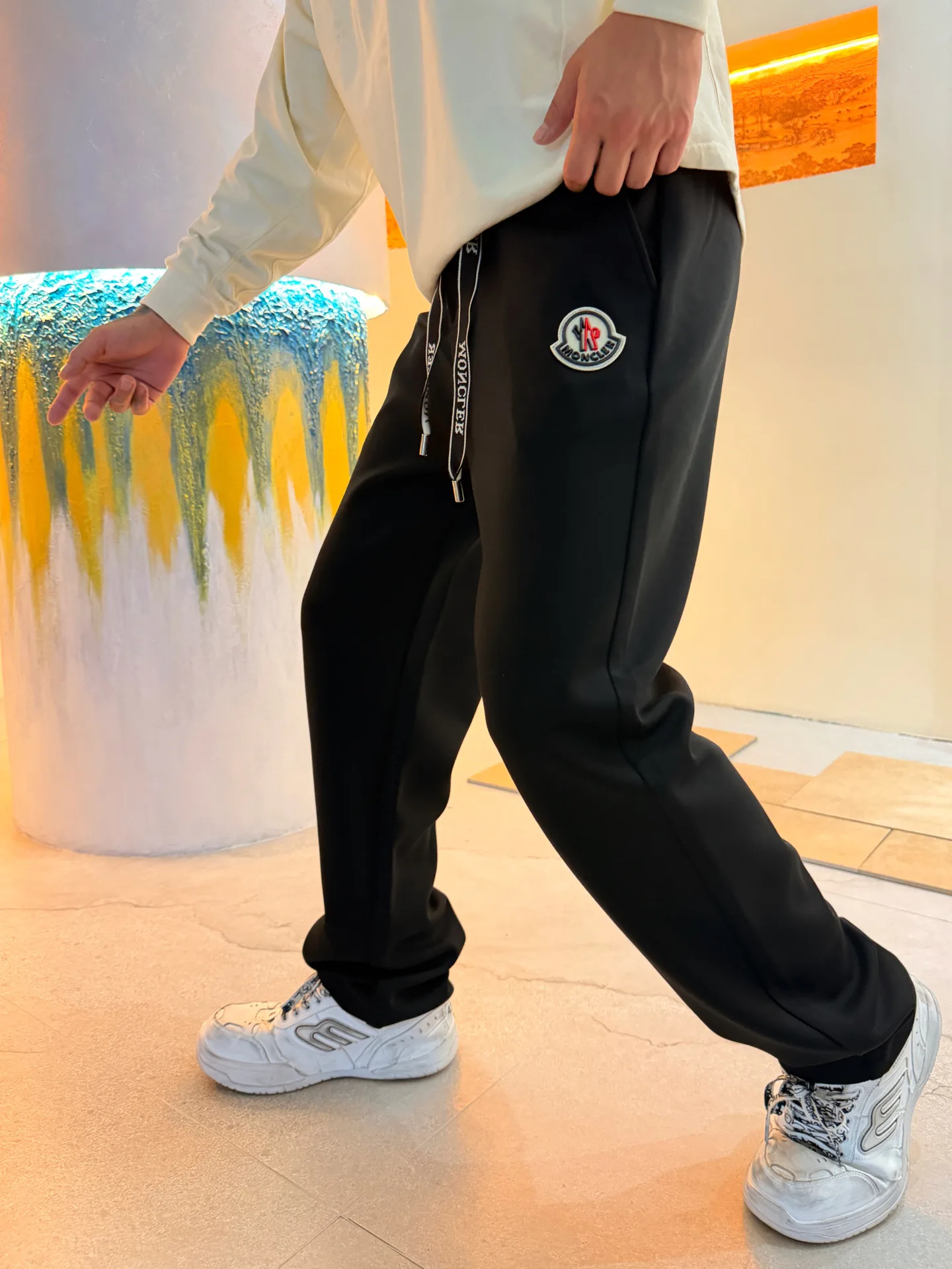 Men's Trousers MONCLER 18197189