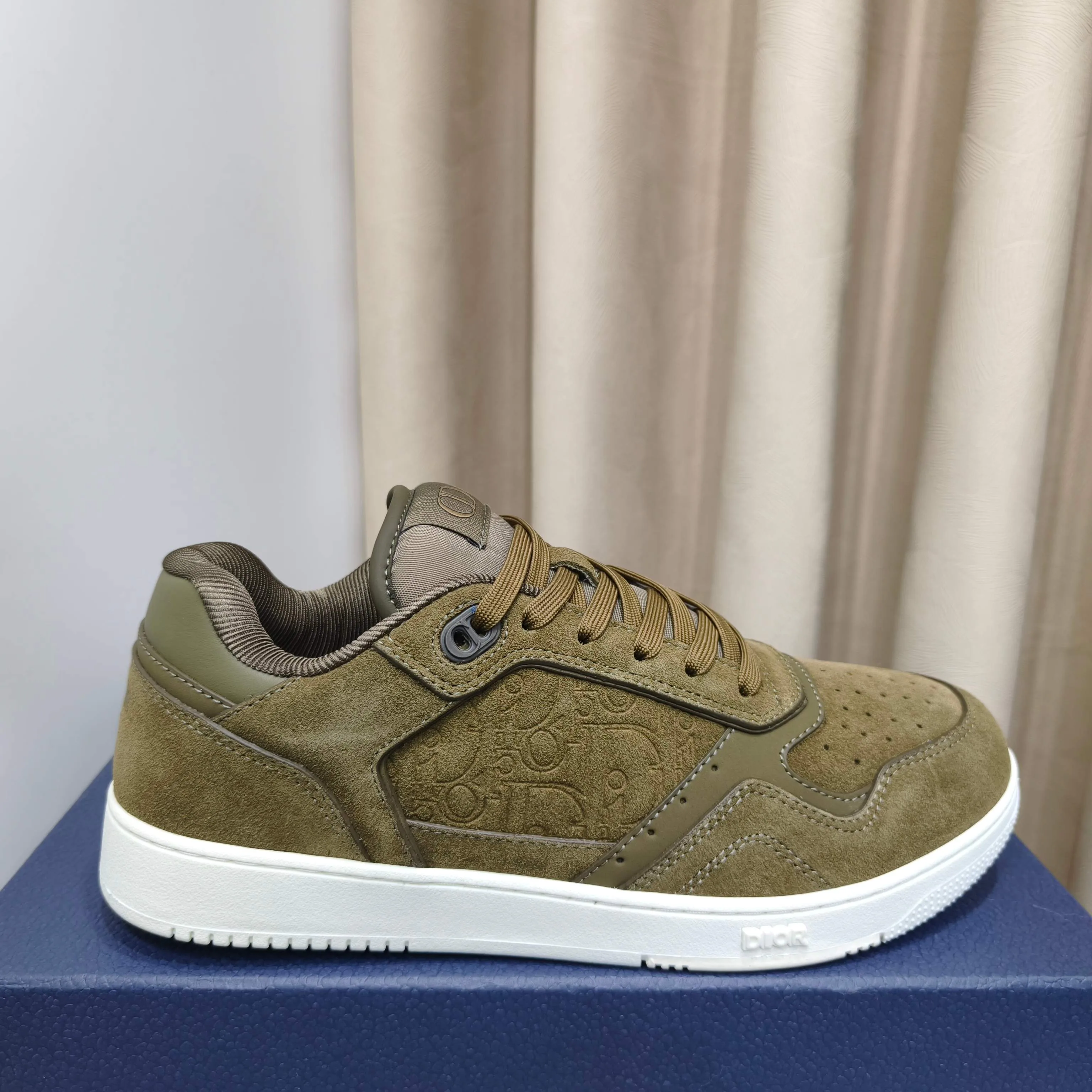 Women's Sneakers CHRISTIAN DIOR 17988882