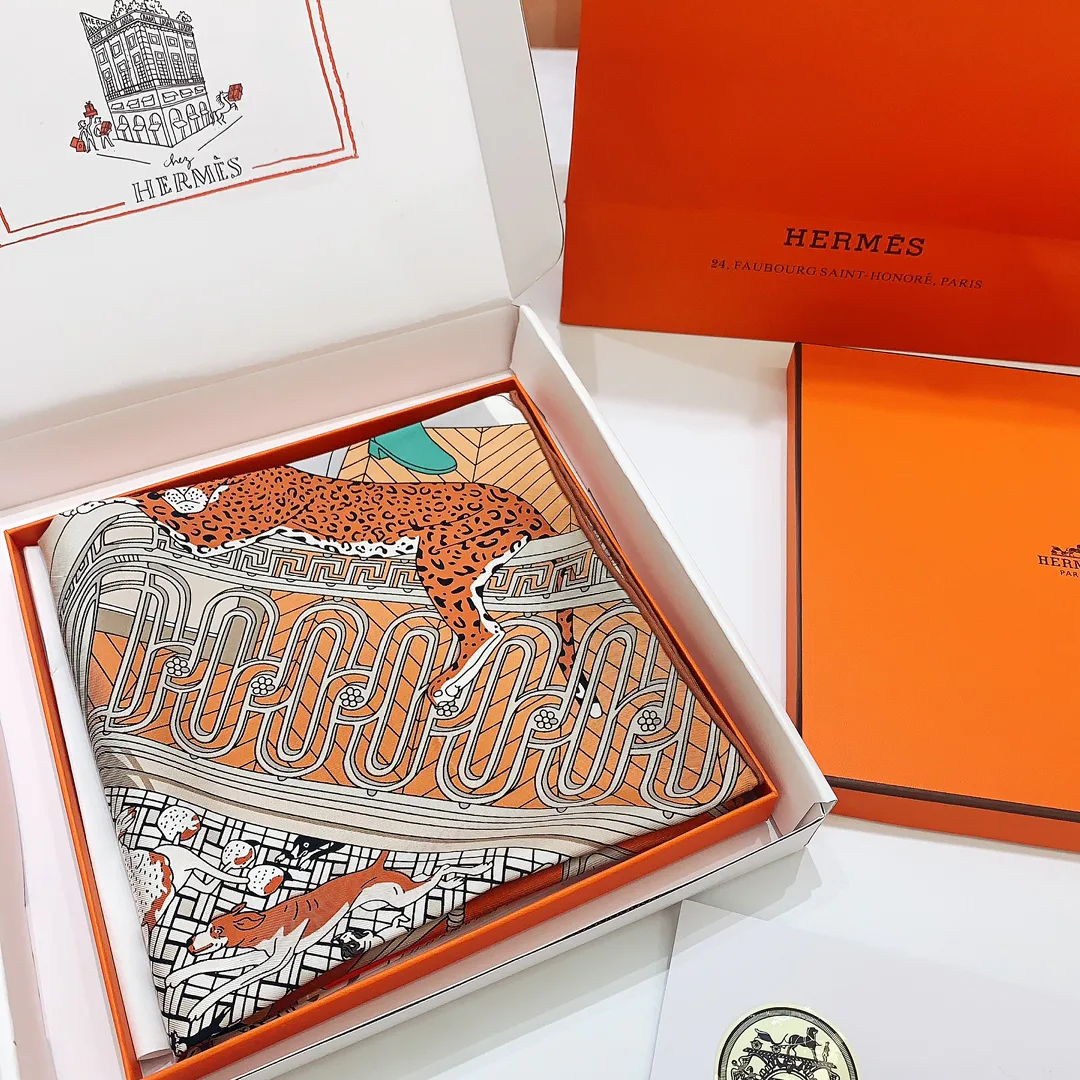 Silk Scarves HERMES 18319091