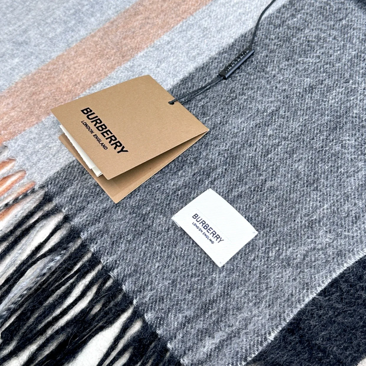 Scarves BURBERRY 17911083