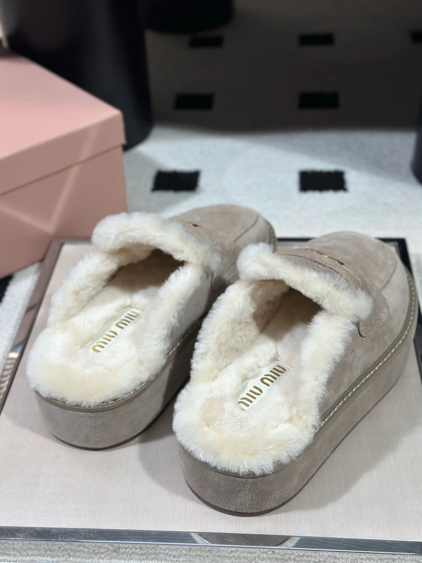 Women's Mules And Clogs MIU MIU 18041572